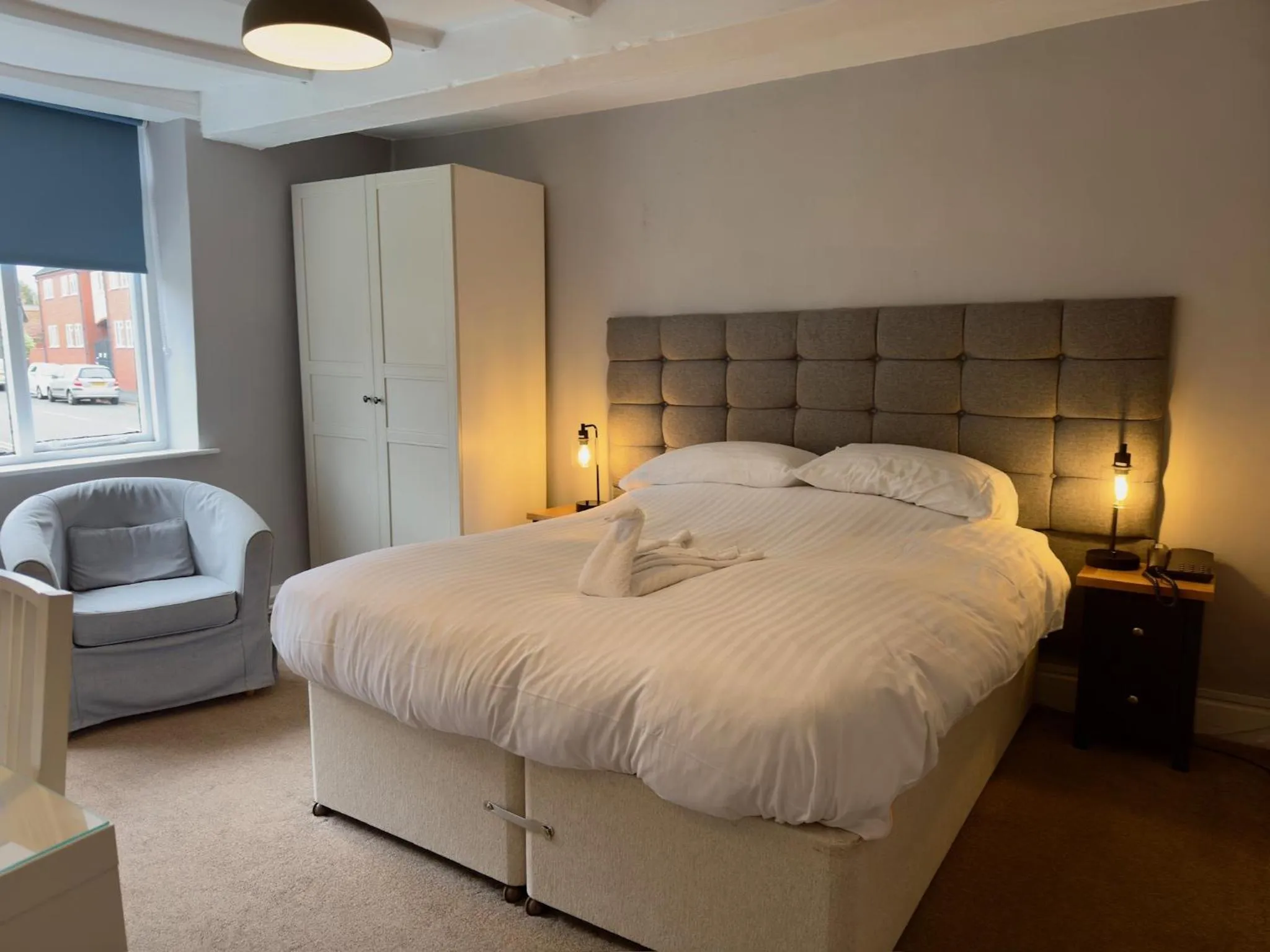 Bedroom, Bed in The Swan Hotel