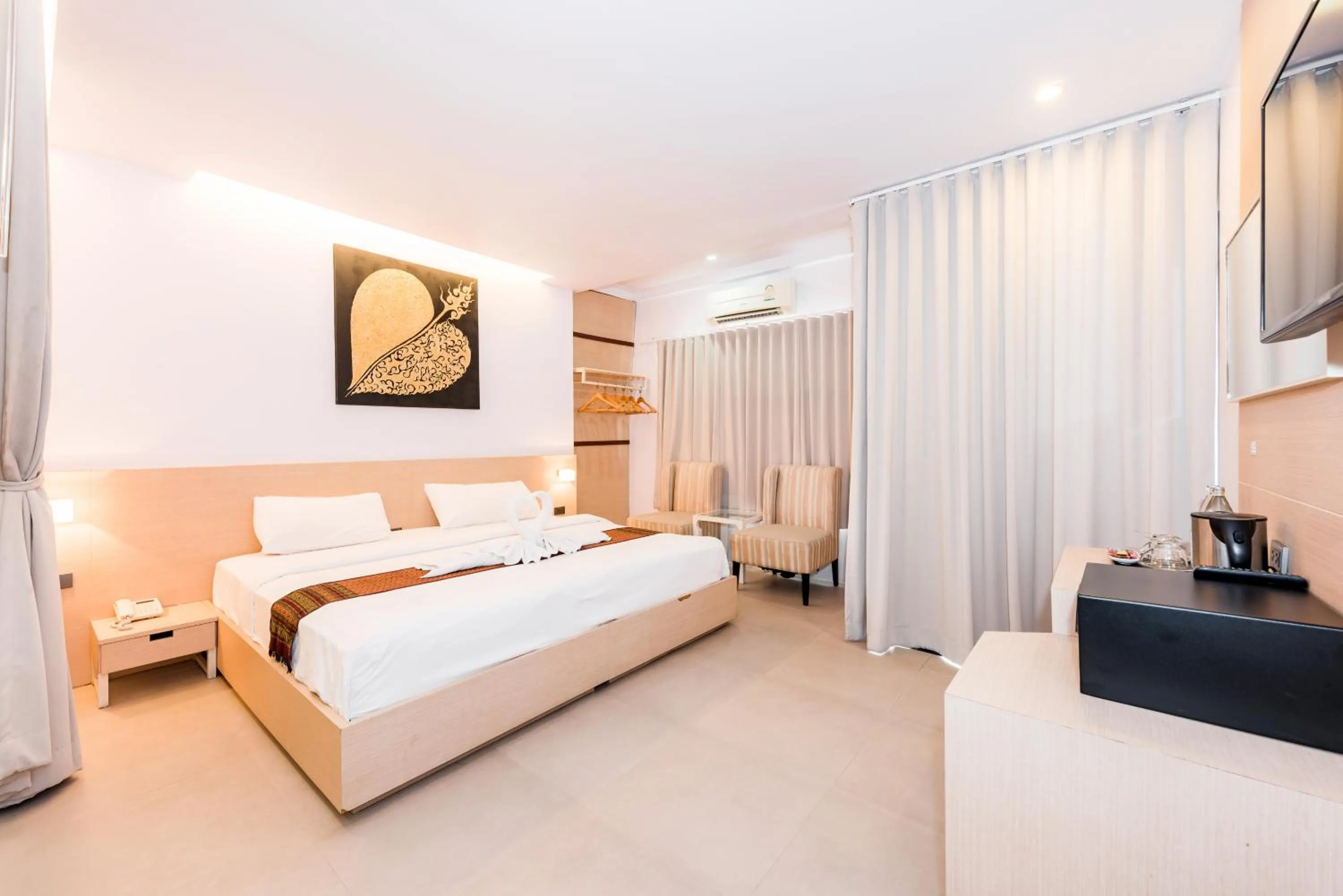 Bed in My Hotel Phuket (SHA Extra Plus)