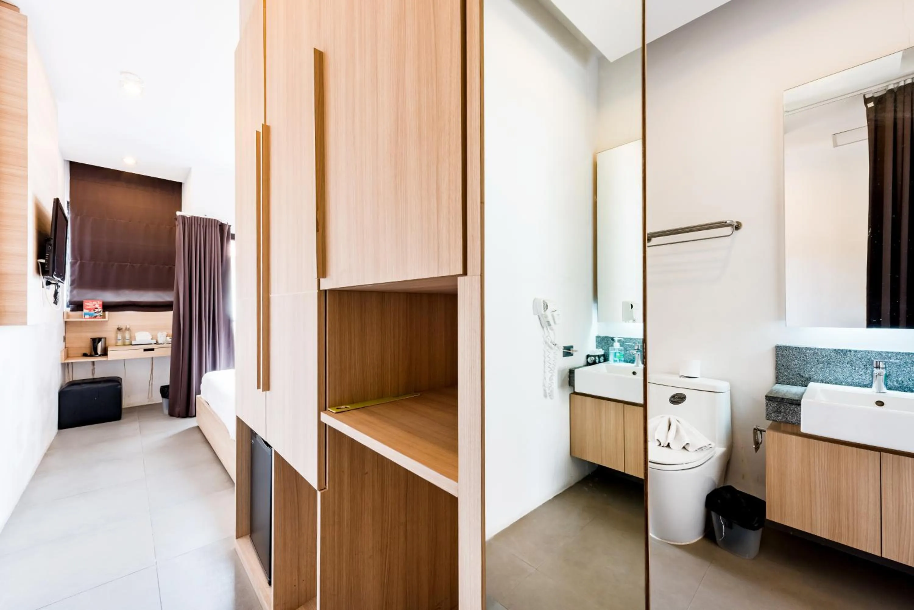 Photo of the whole room, Bathroom in My Hotel Phuket (SHA Extra Plus)