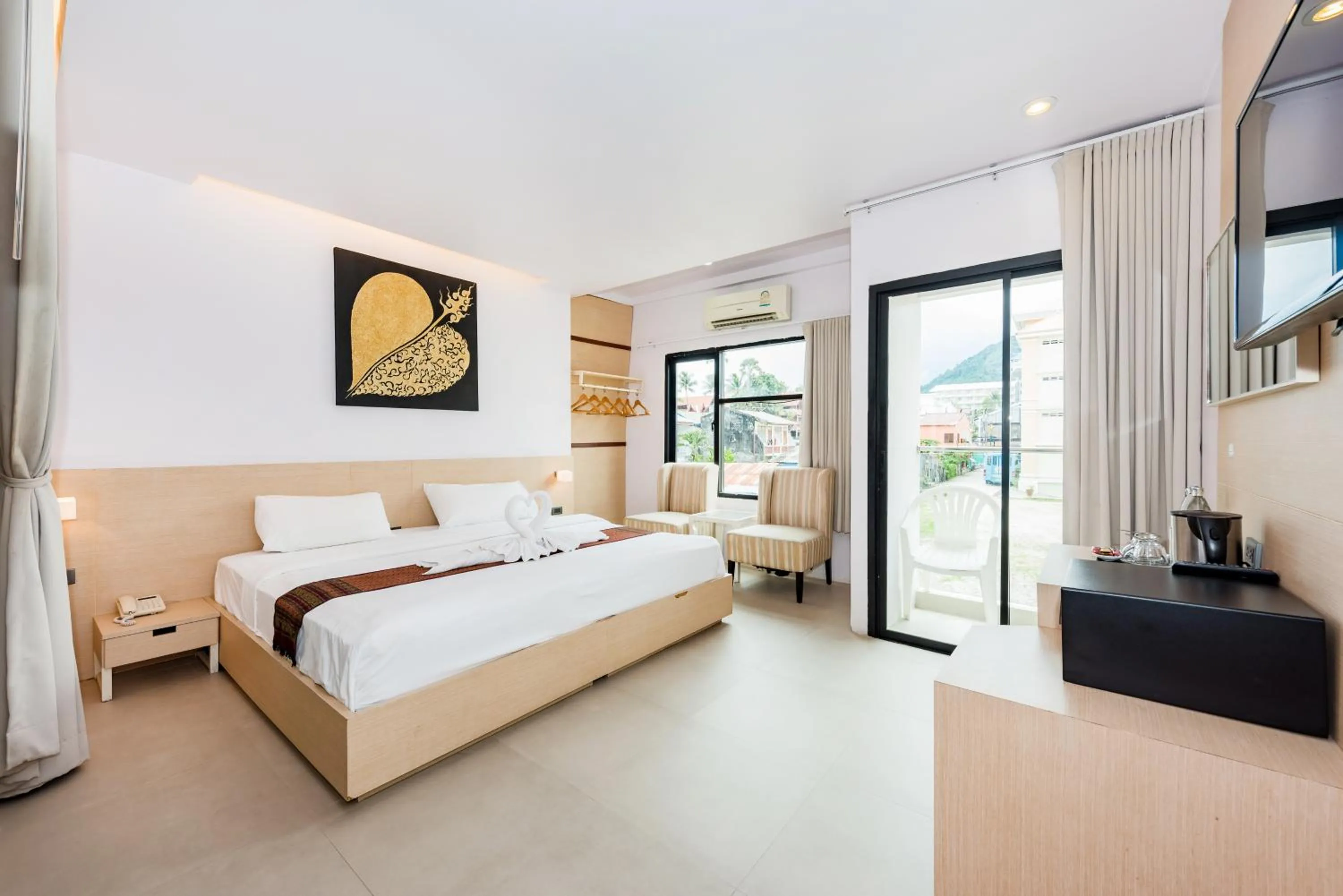 Bed in My Hotel Phuket (SHA Extra Plus)