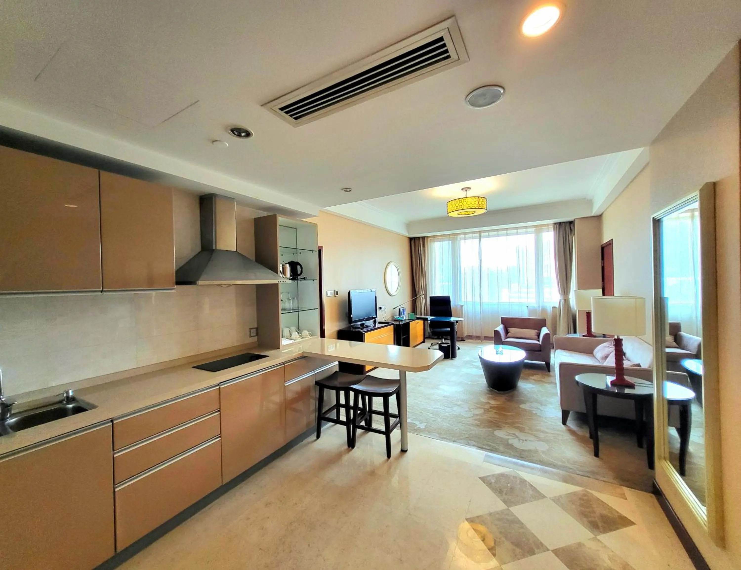 Kitchen or kitchenette in Tianjin Saixiang Hotel