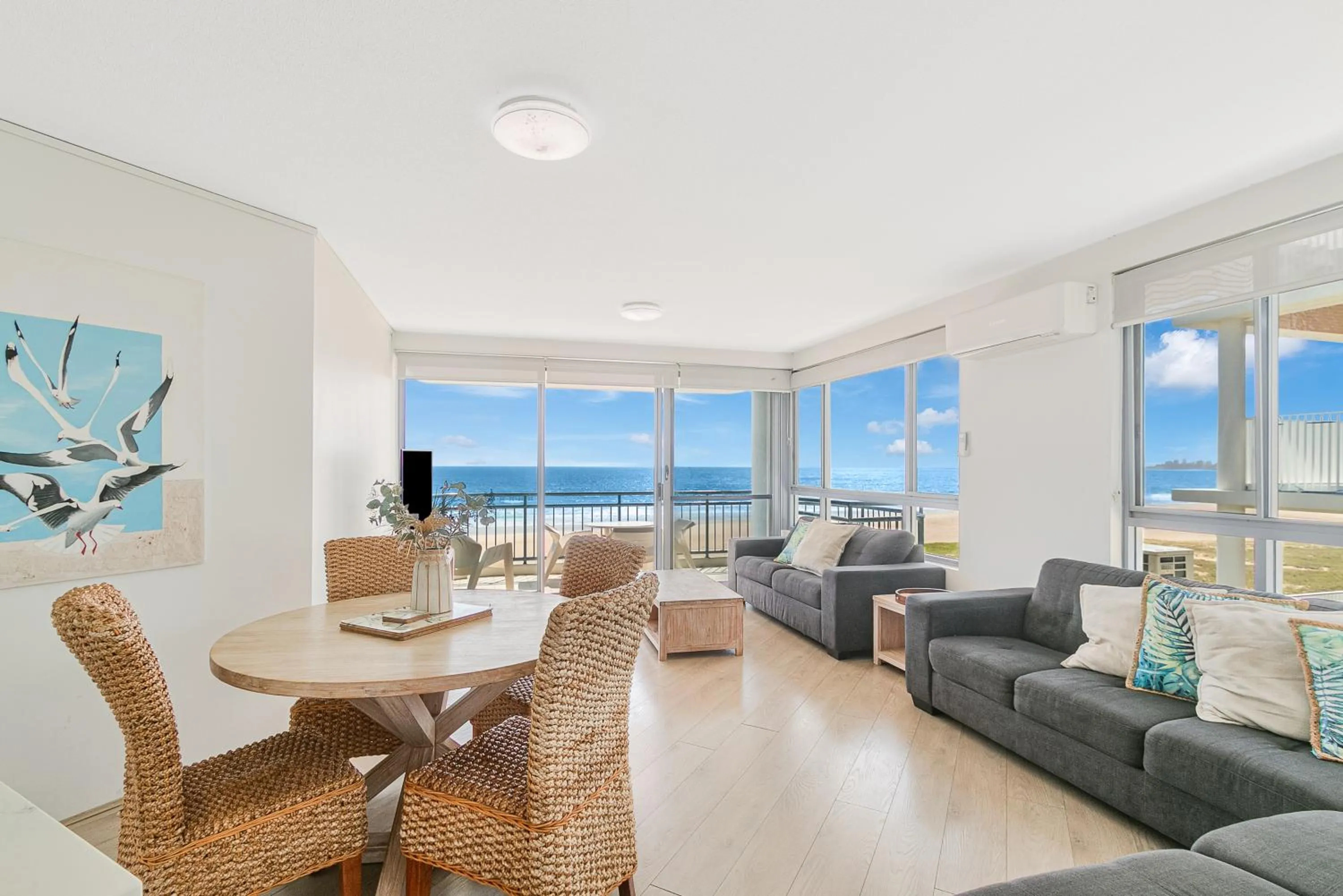 Living room in Oceanside Resort - Absolute Beachfront Apartments