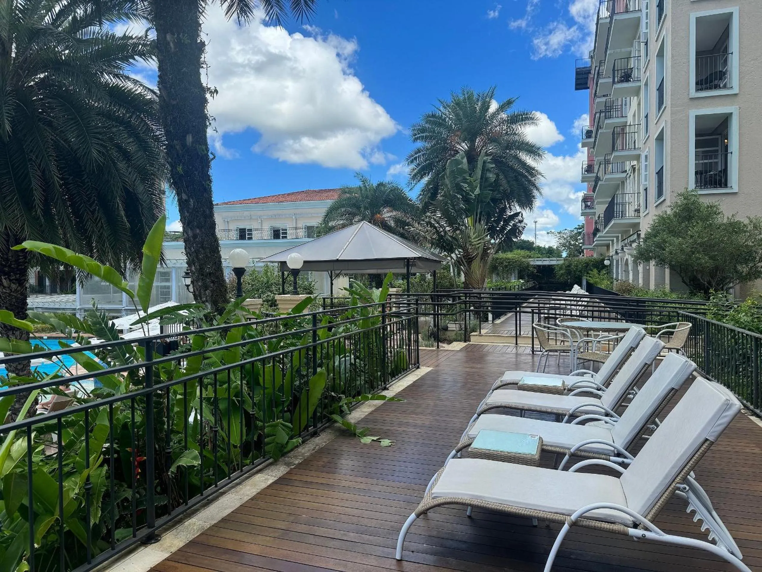 Pool View in IL Campanario é Destino Floripa