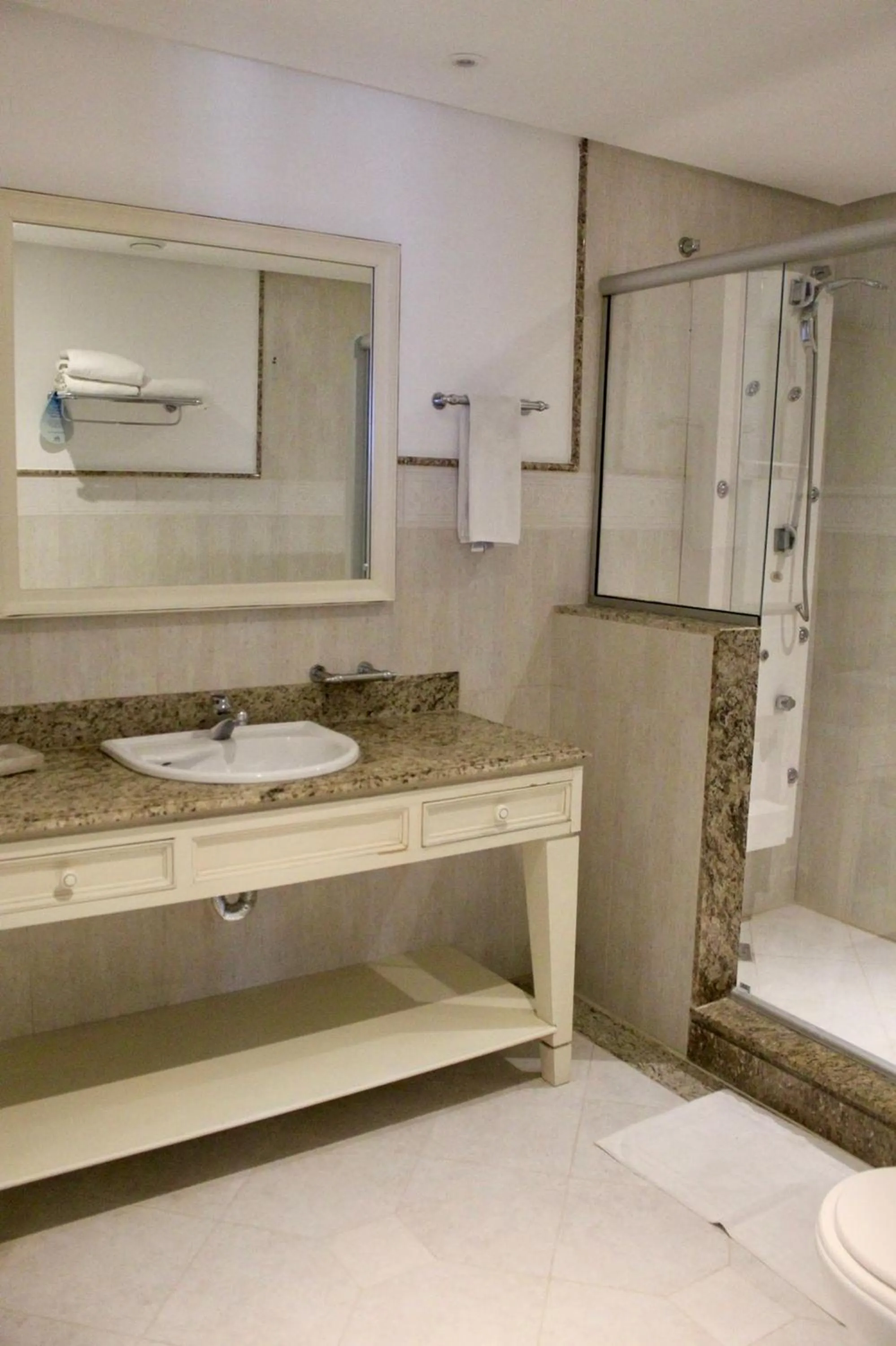 Destino Floripa Jurerê In