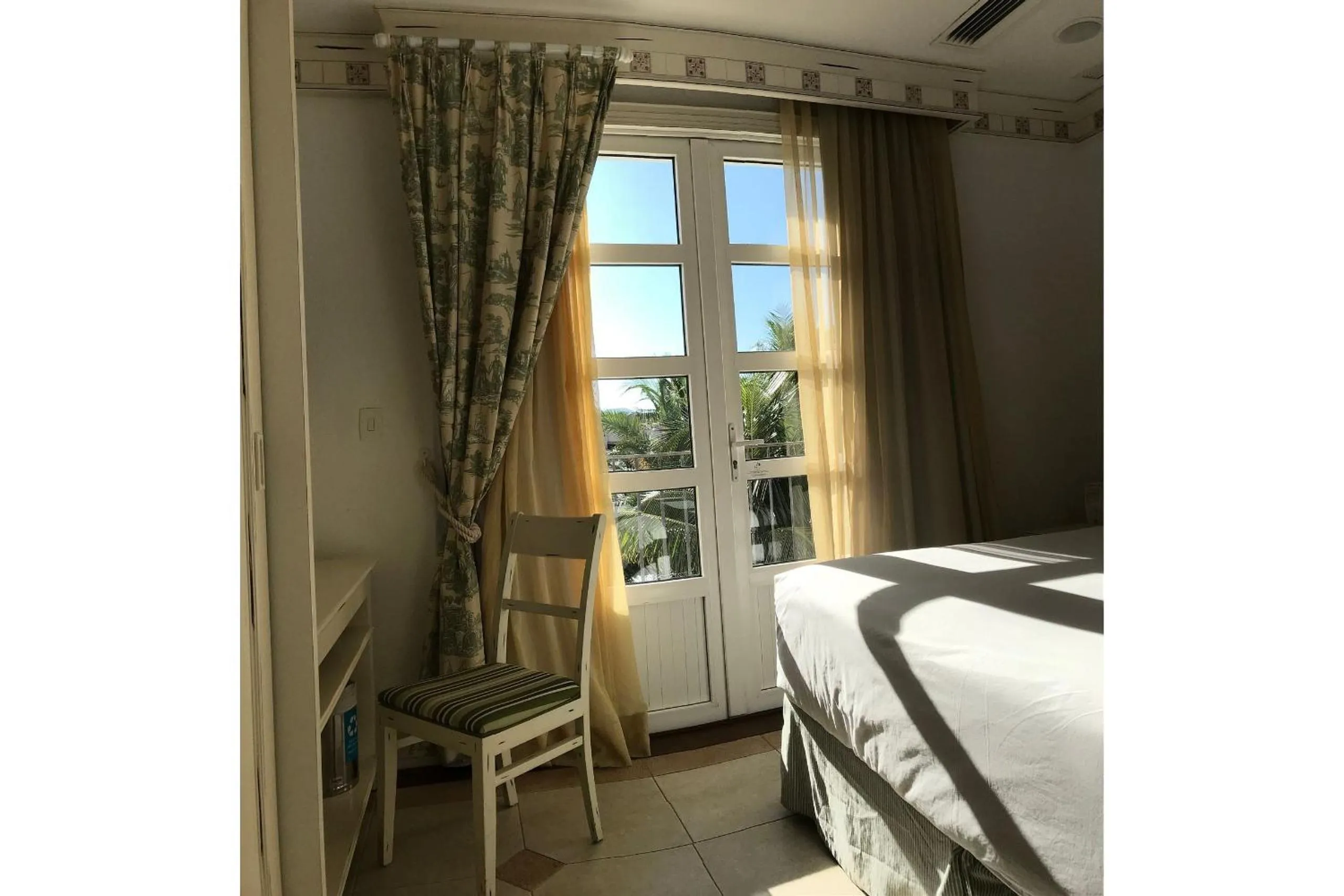 View (from property/room), Bed in Destino Floripa Jurerê In