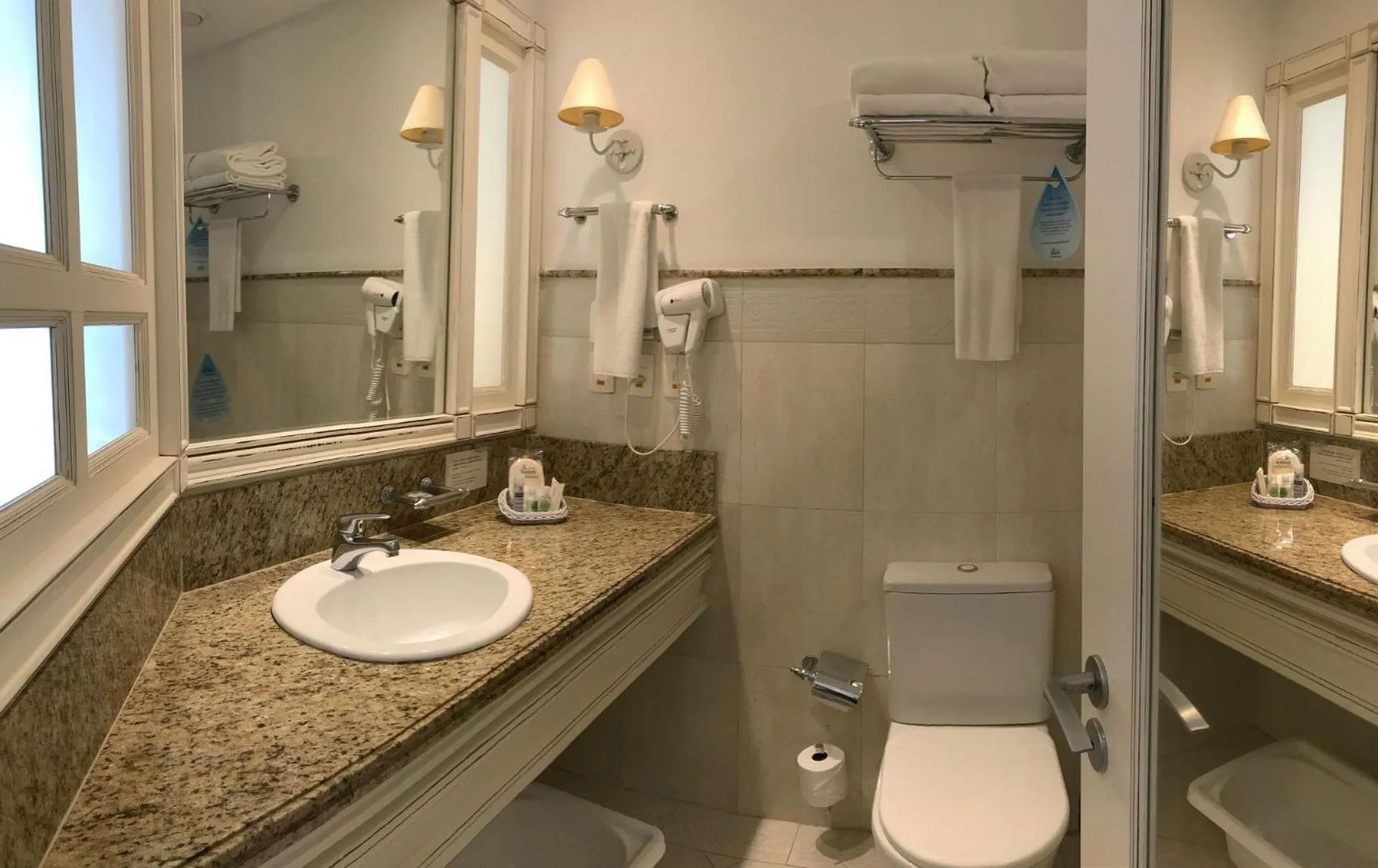 Toilet, Bathroom in IL Campanario é Destino Floripa