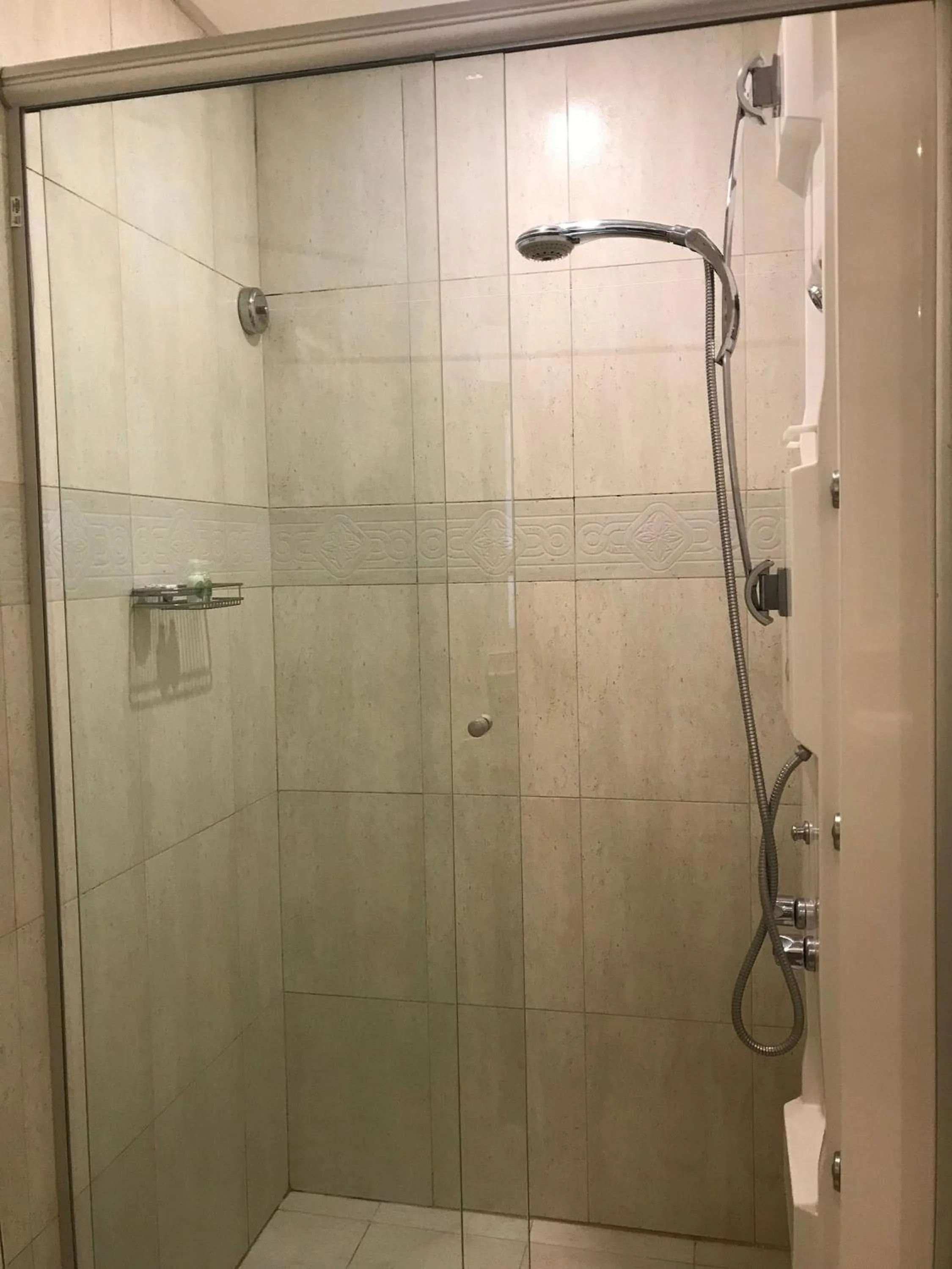 Shower, Bathroom in IL Campanario é Destino Floripa