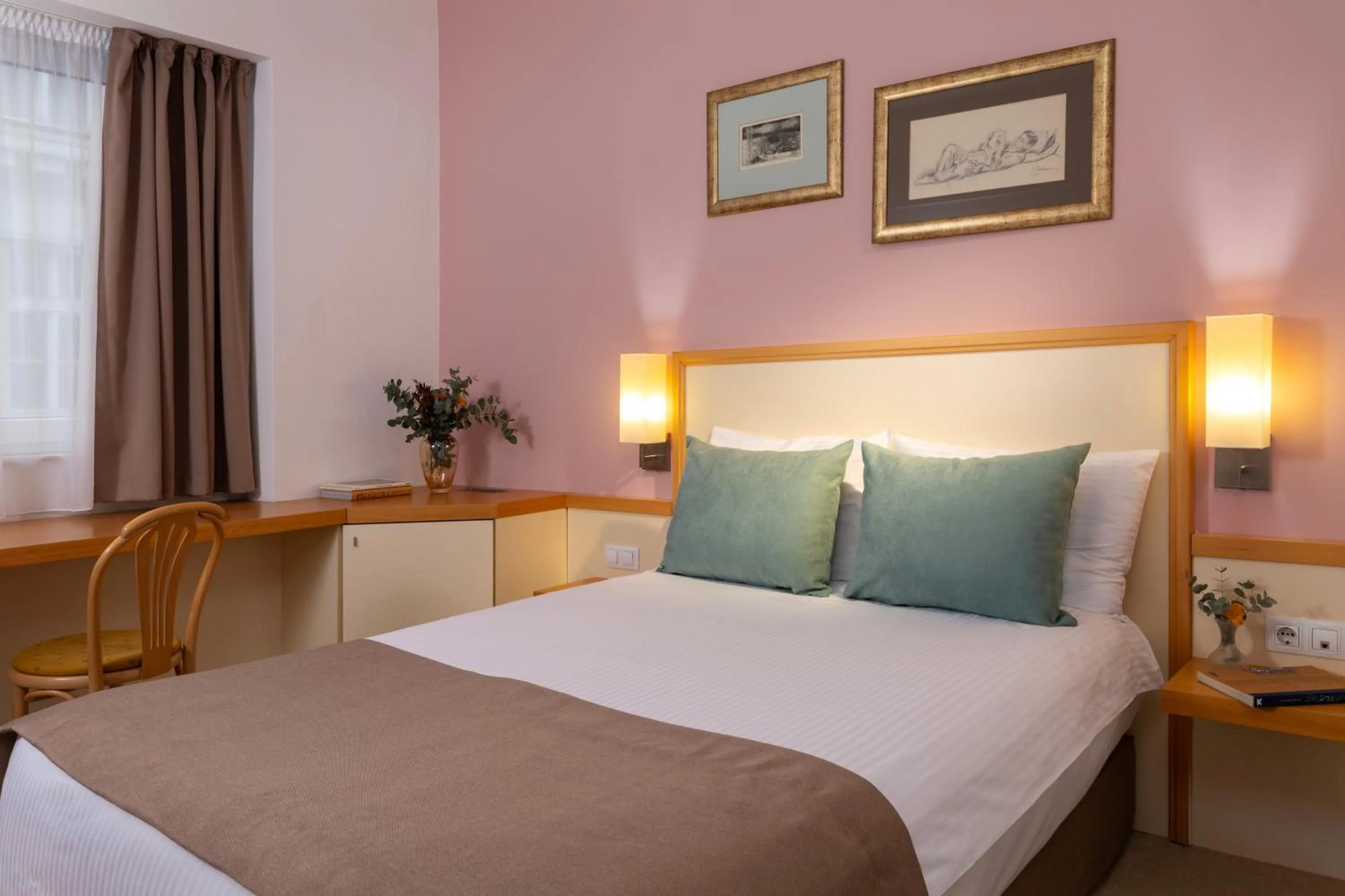 Bed in Arte Sofia Hotel