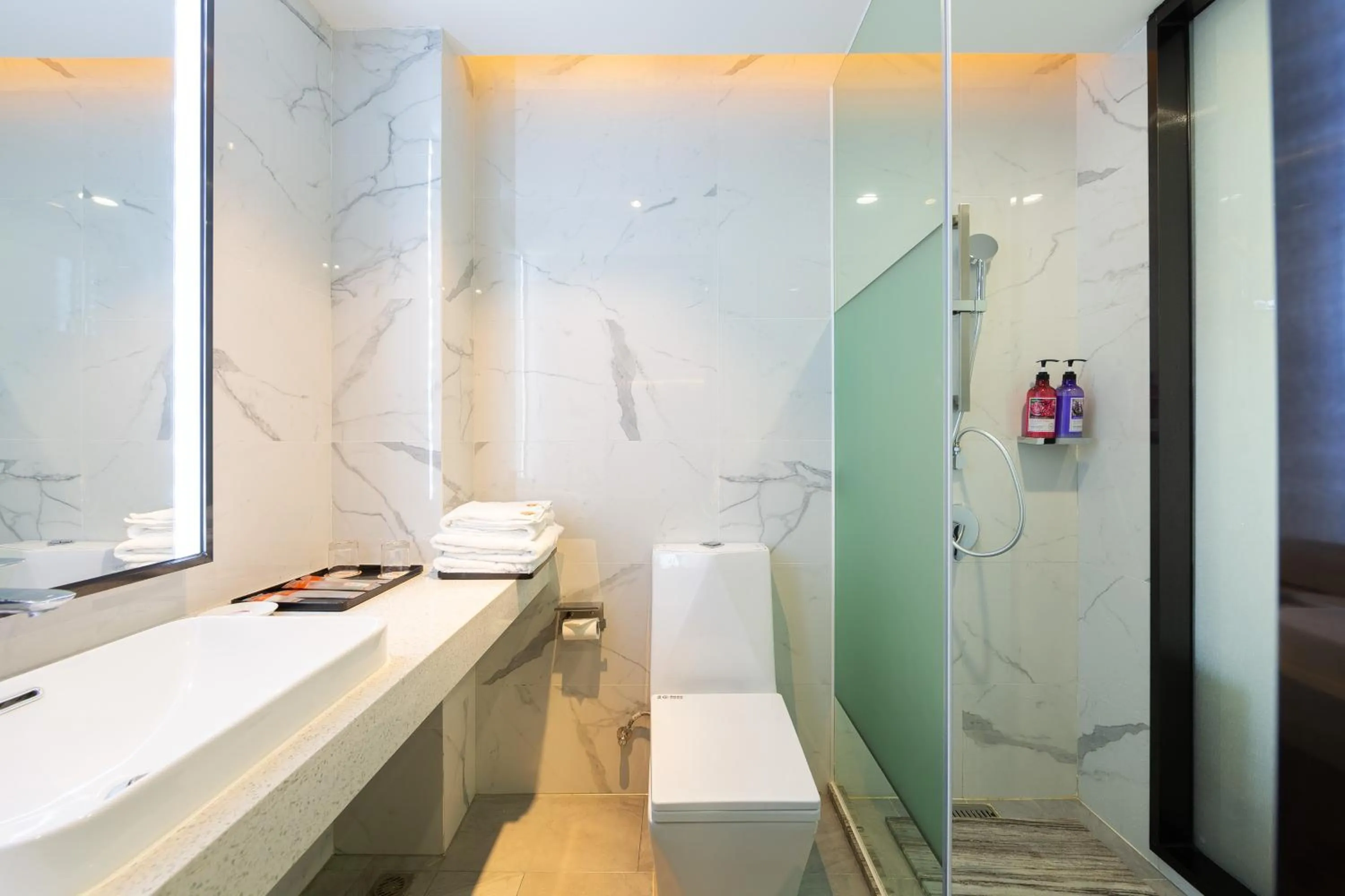 朗逸商务酒店 Warm Yes Hotel-广交会期间提供免费穿梭巴士