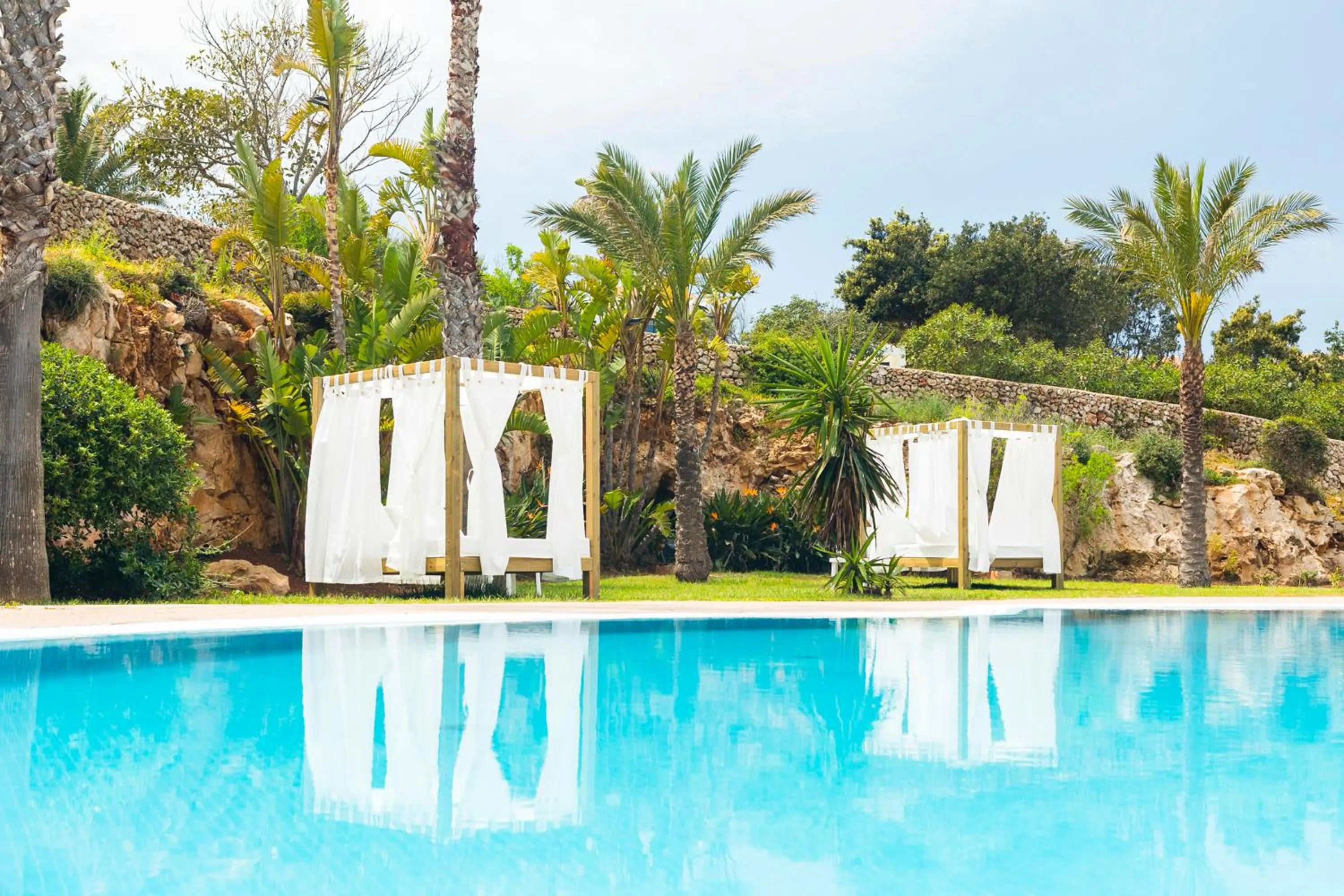 Swimming pool in Bimbolla Apartaments