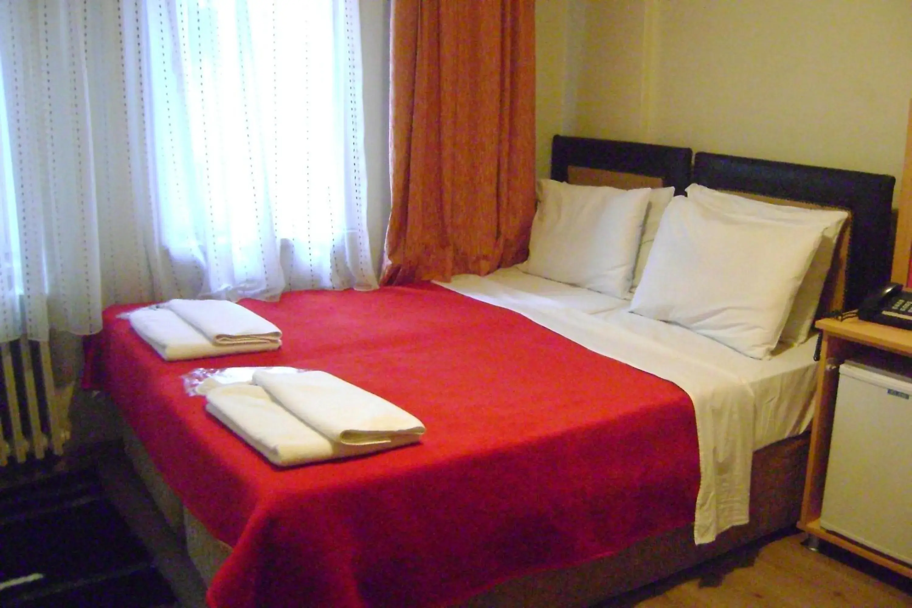 Double Room - single occupancy in Hotel Ay Double Room - single occupancy in Hotel Ay