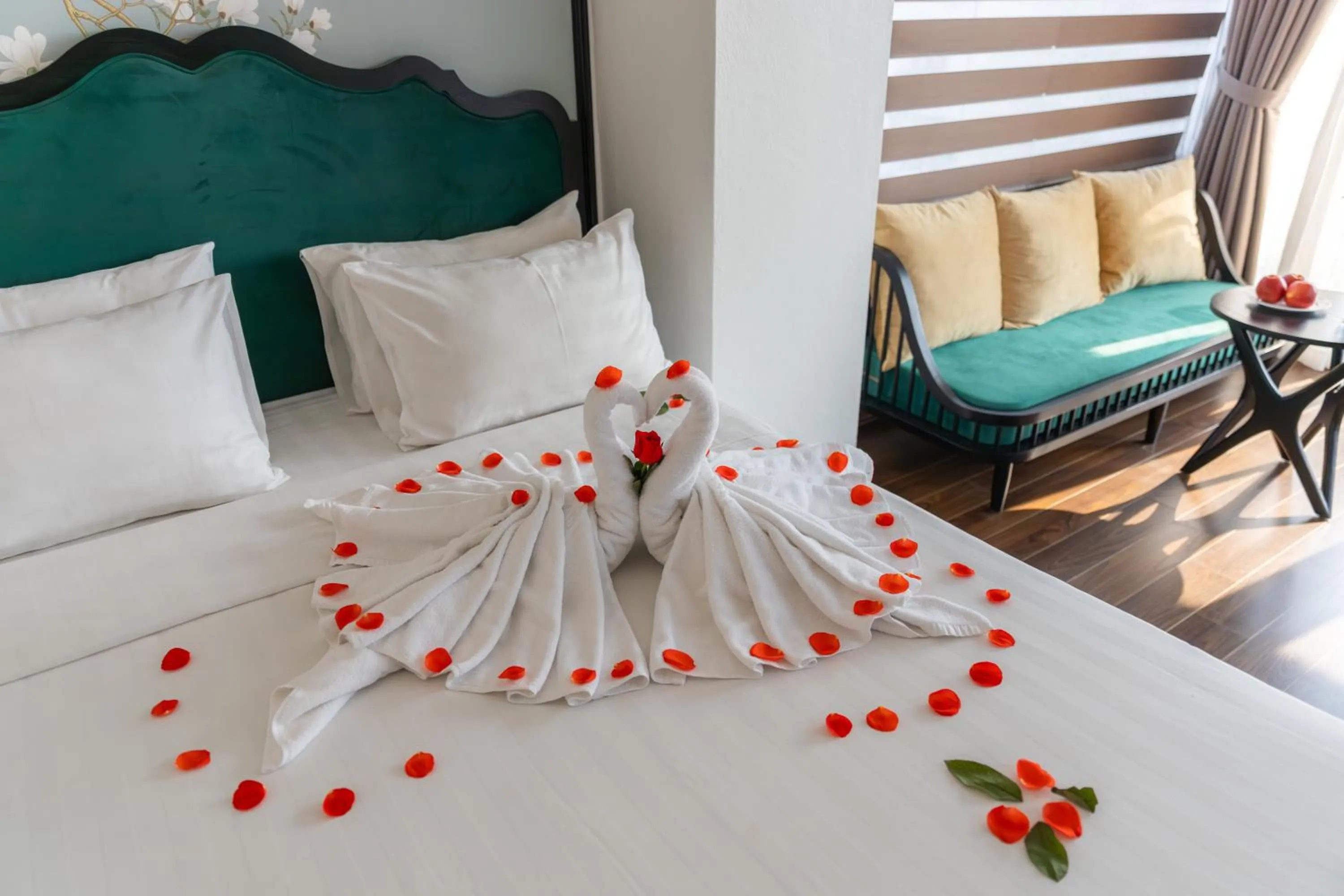 Property building, Bed in Hanoi House Hotel & Travel