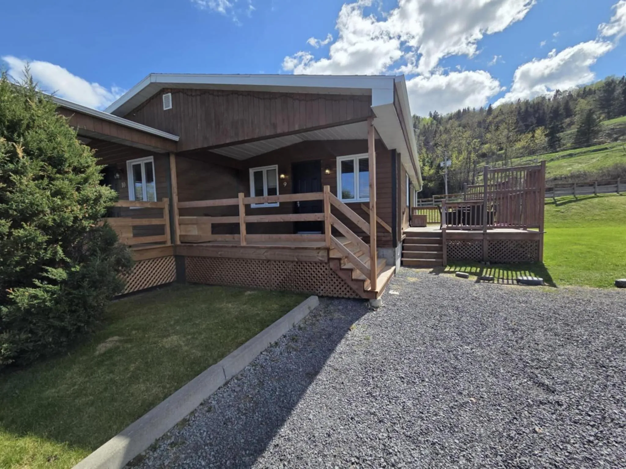 Property building in Motel Le Riviera