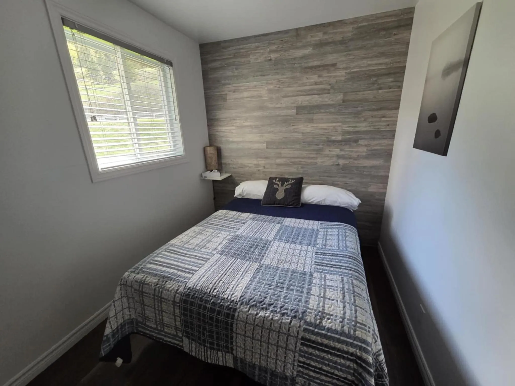 Bed in Motel Le Riviera