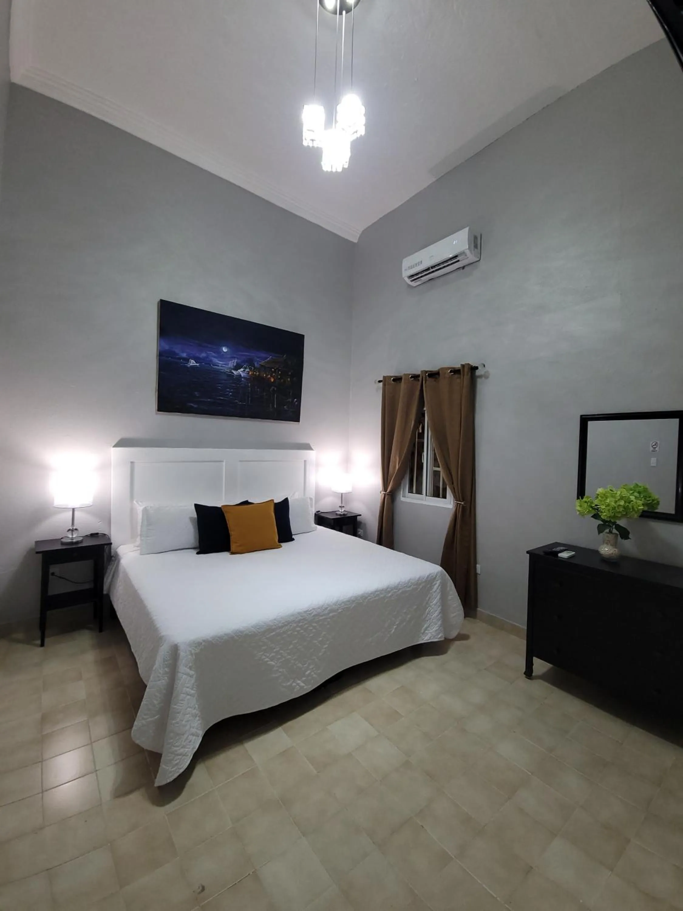 Bed in Hotel Class Colonial