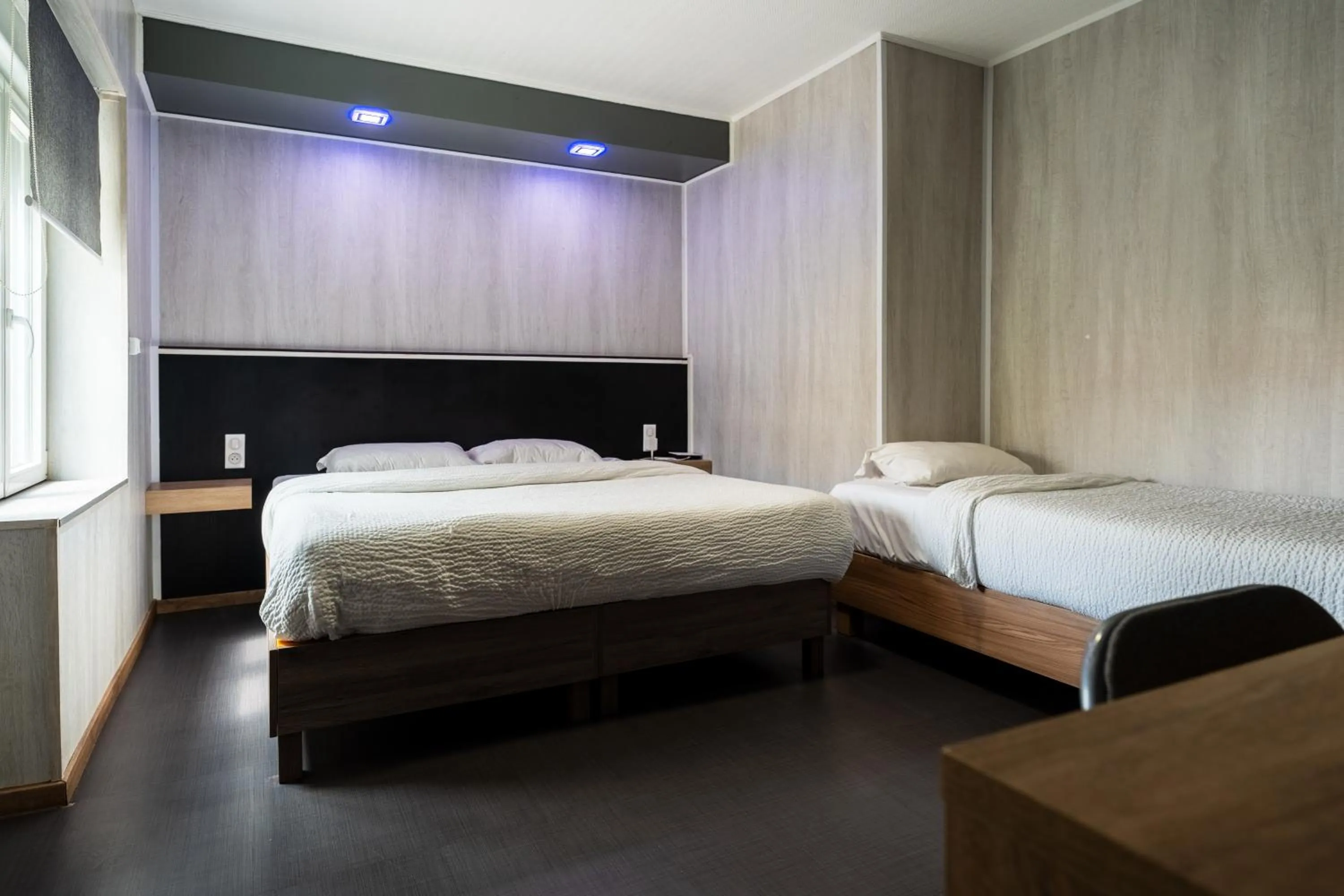 Bed in Hôtel La Rocade