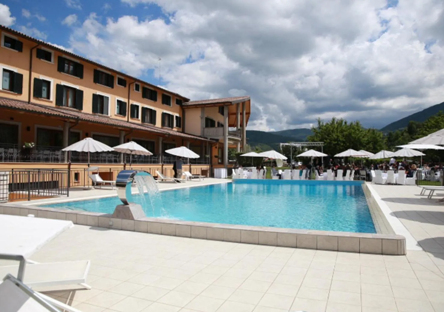 Swimming pool in Grand Hotel Elite
