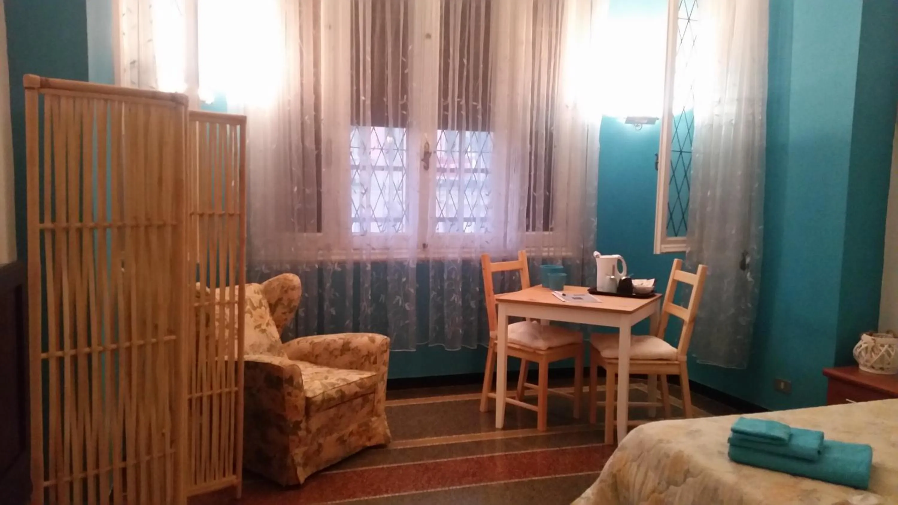 Photo of the whole room, Bed in MyDre@mSavona