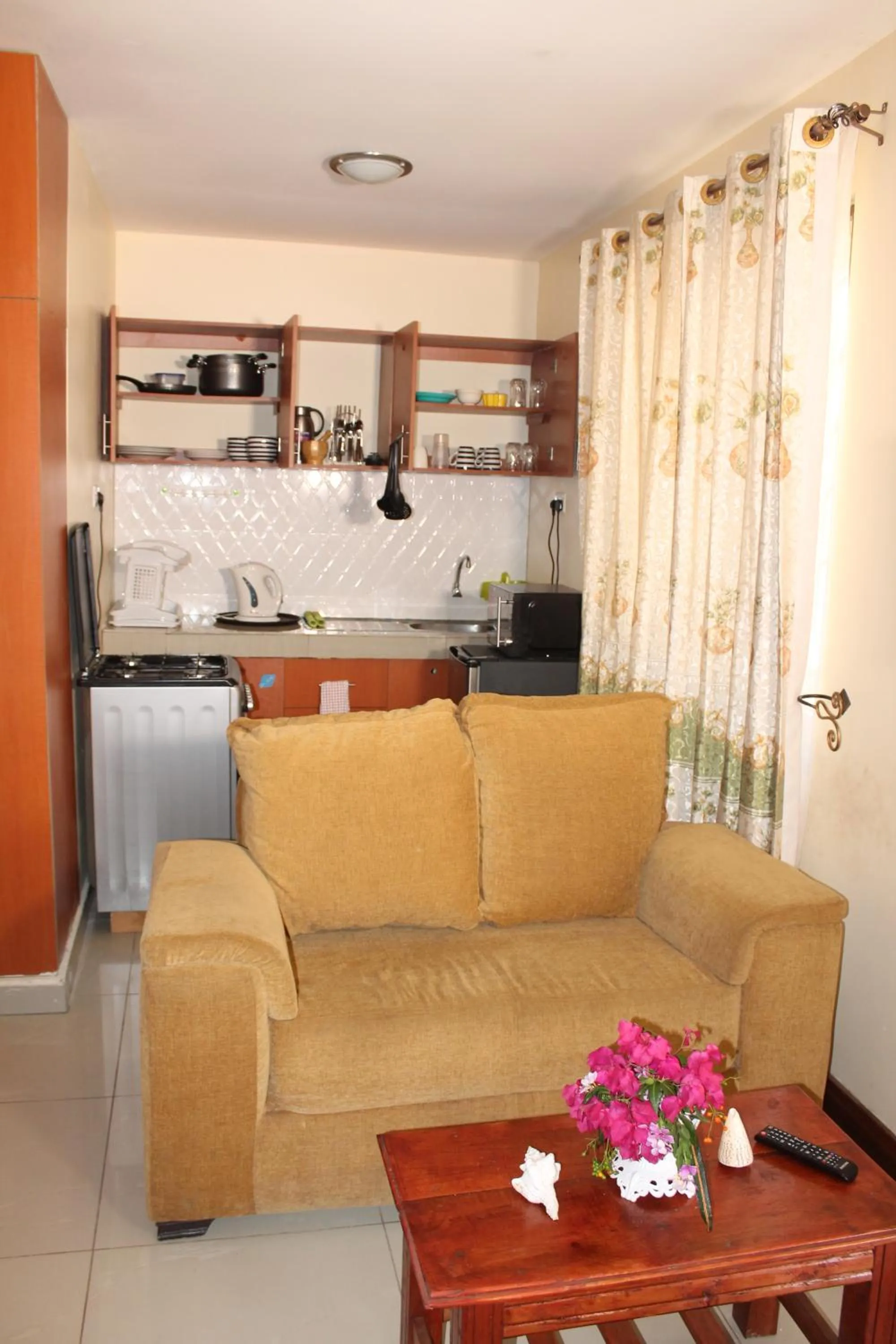 Kitchen or kitchenette in Oluwa Seun Beach Cottages, Mtwapa