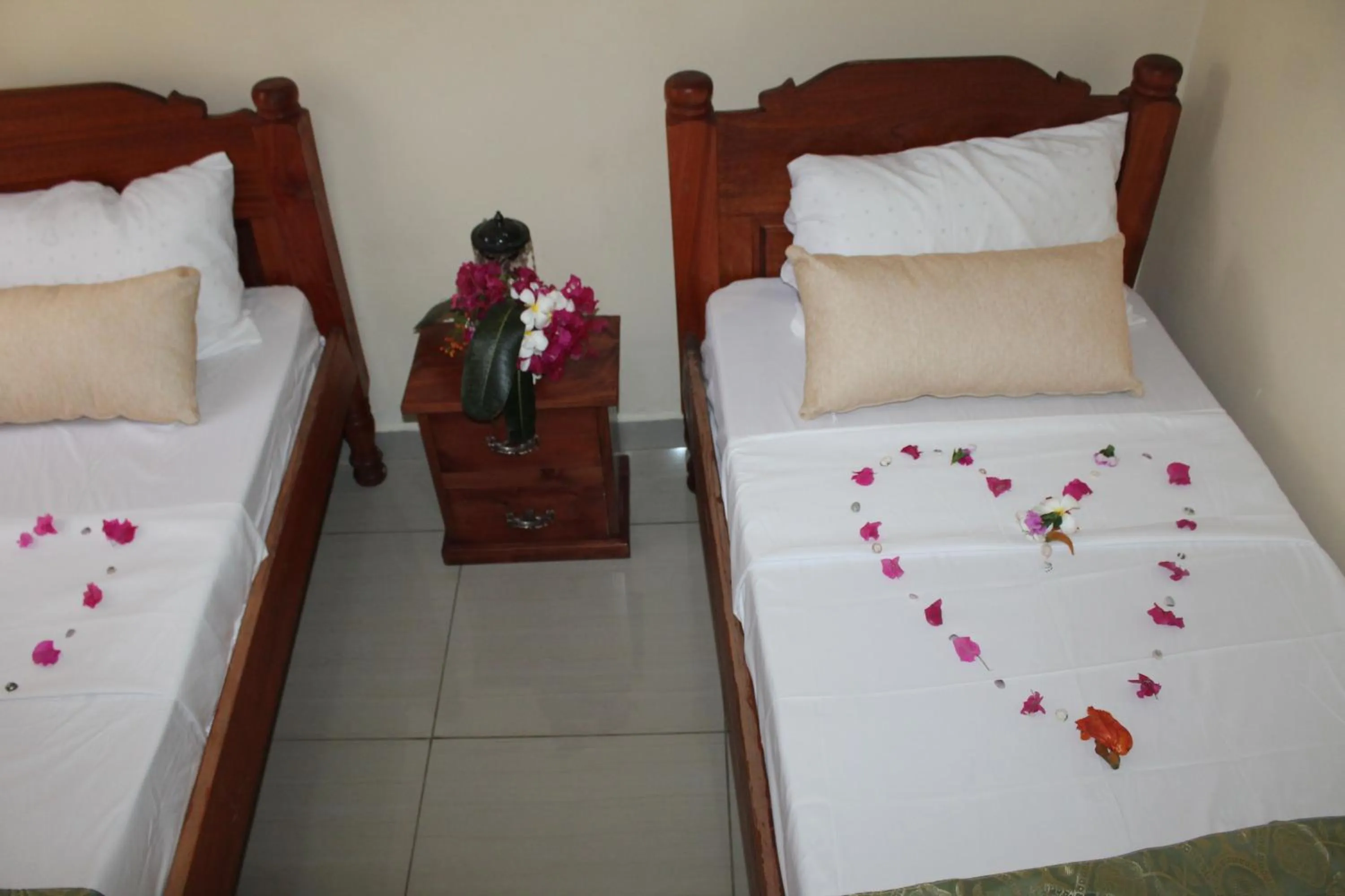 Bed in Oluwa Seun Beach Cottages, Mtwapa