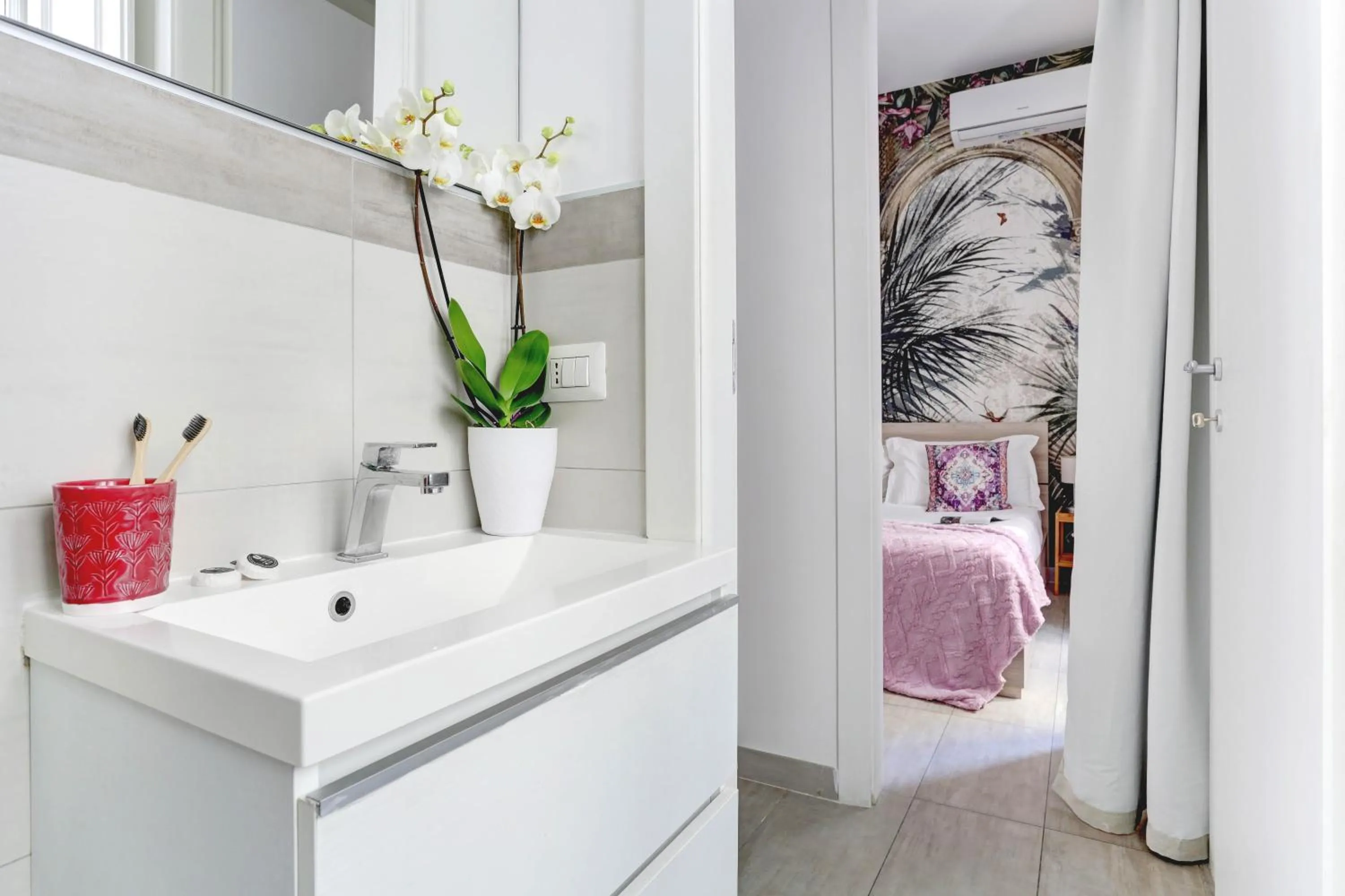 Bathroom in Colosseo Secret Garden - Home and More