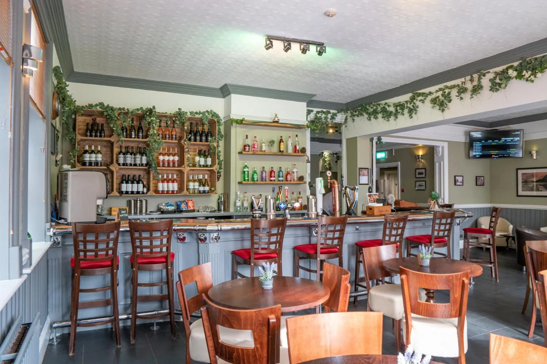 Lounge or bar in The Shurland Hotel Gym Spa