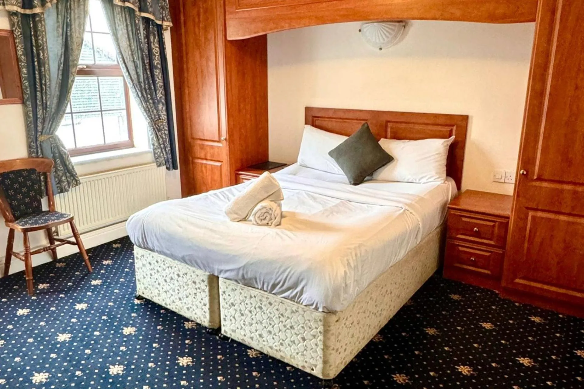 Bedroom, Bed in The Shurland Hotel Gym Spa