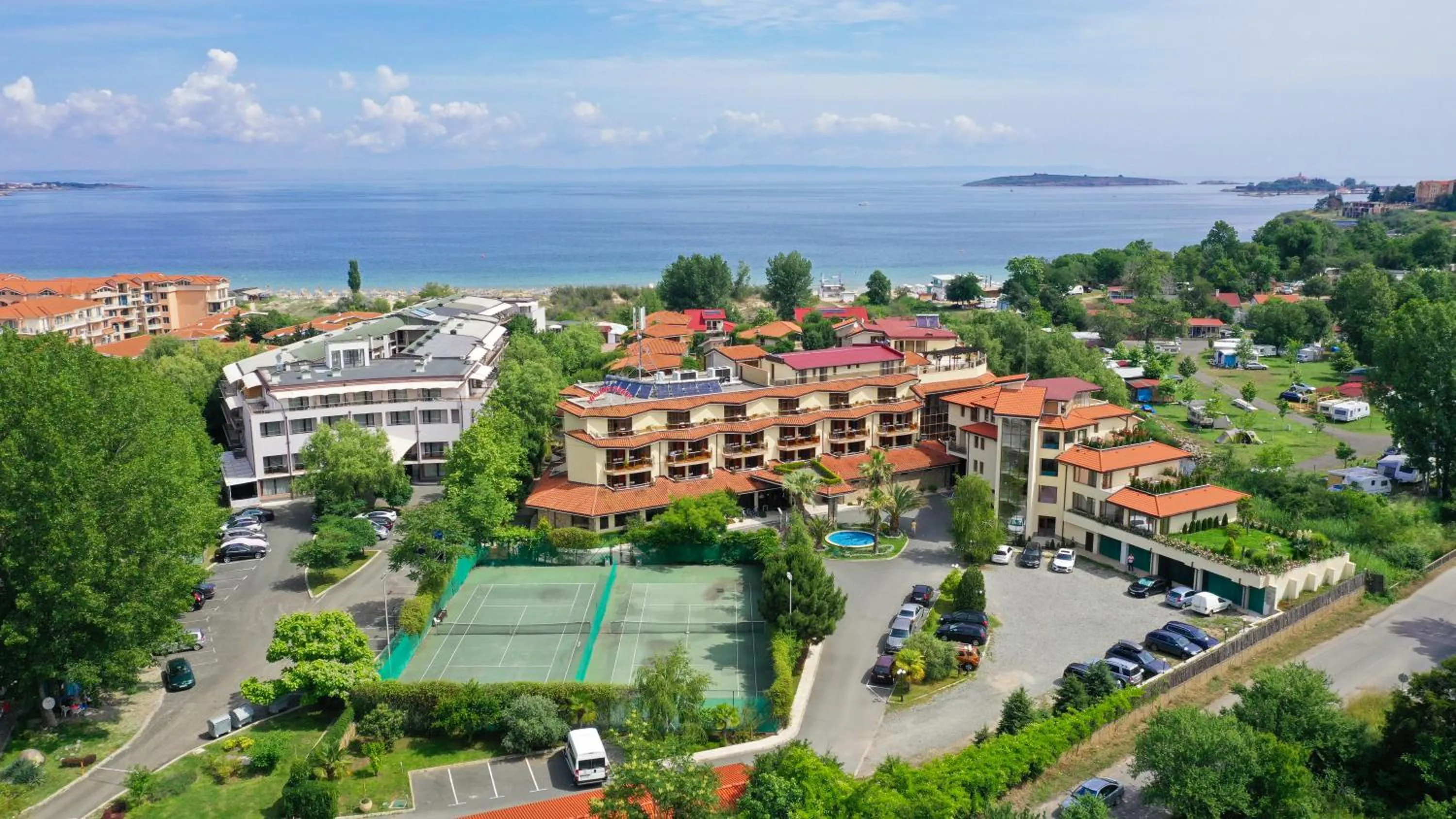 Property building in Laguna Beach Resort & Spa