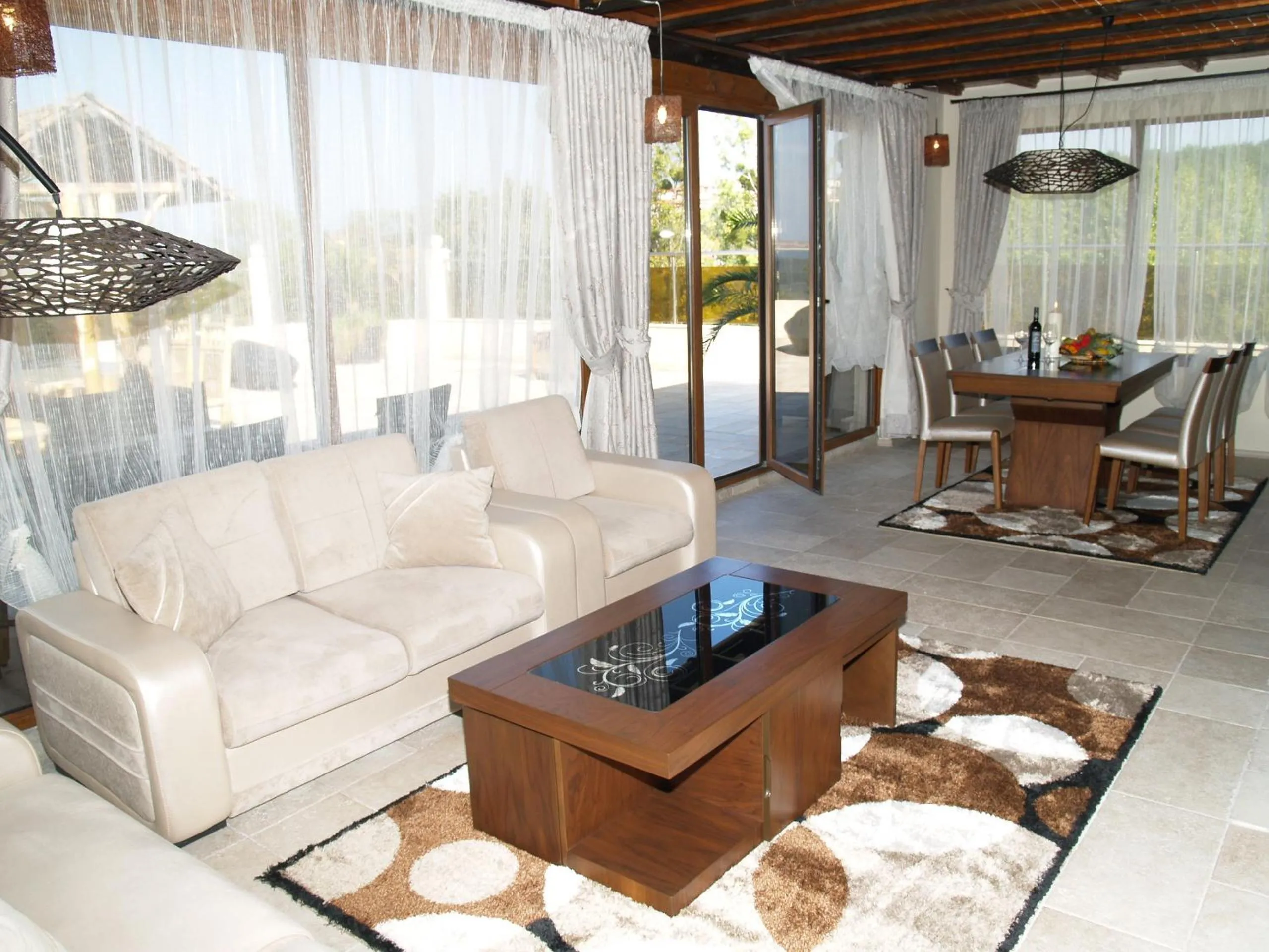 Living room in Laguna Beach Resort & Spa