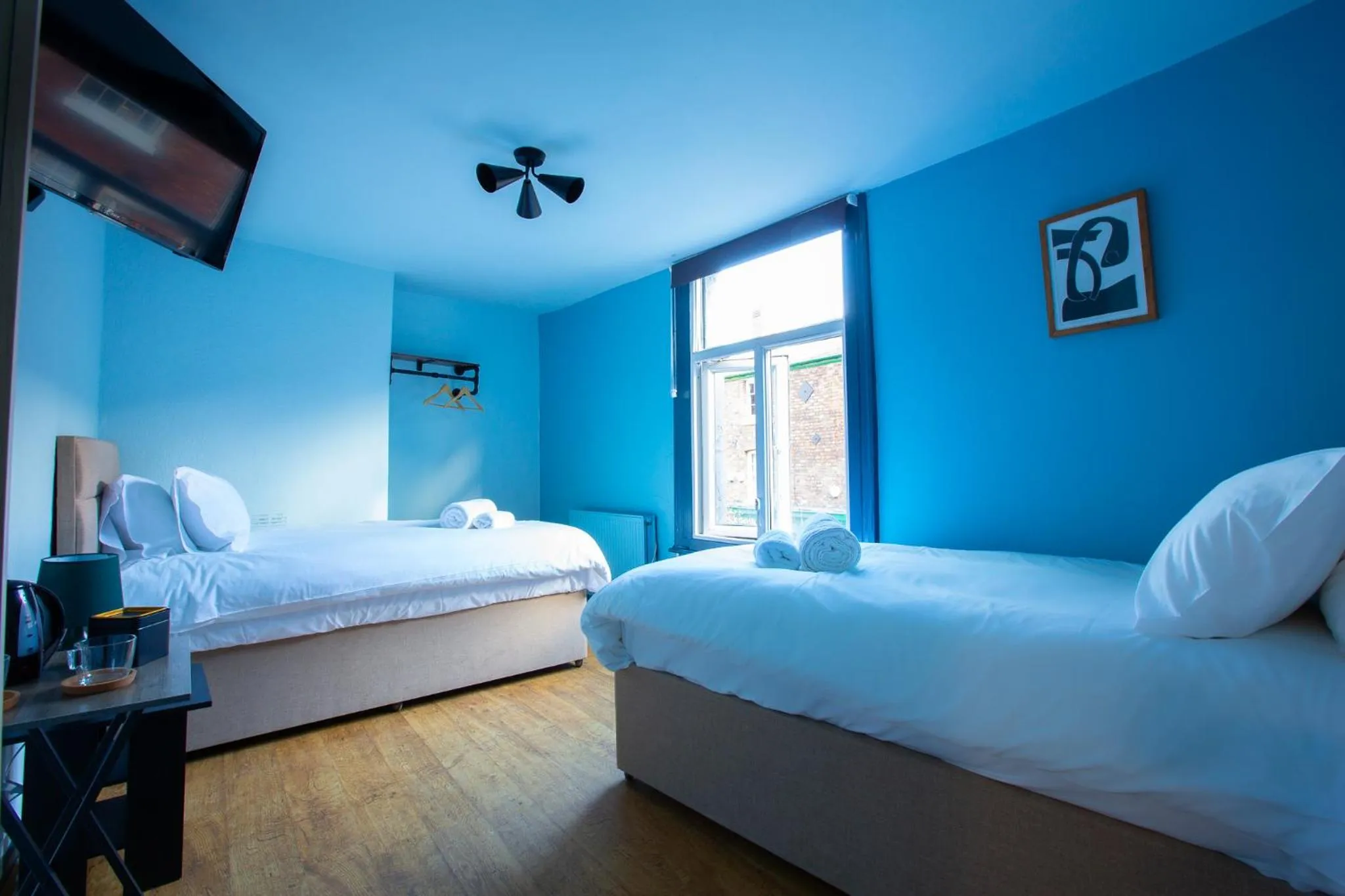 Bedroom, Bed in The Crown & Anchor