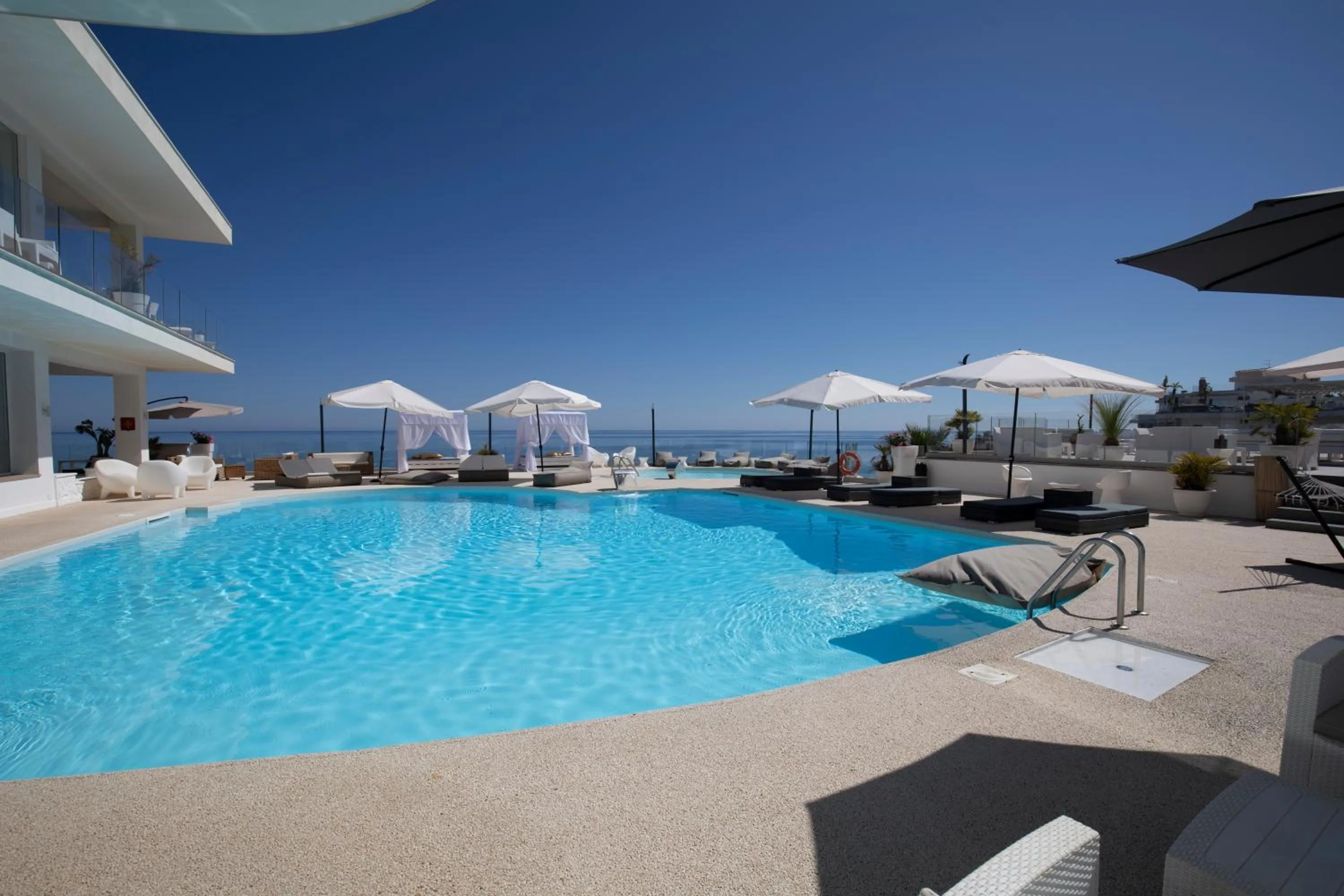 Swimming pool in Hotel Sporting Club