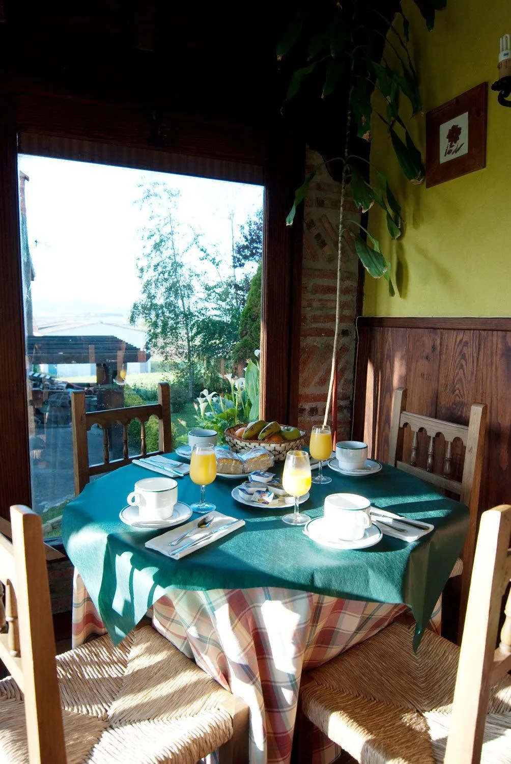 Restaurant/places to eat in La Posada de Langre