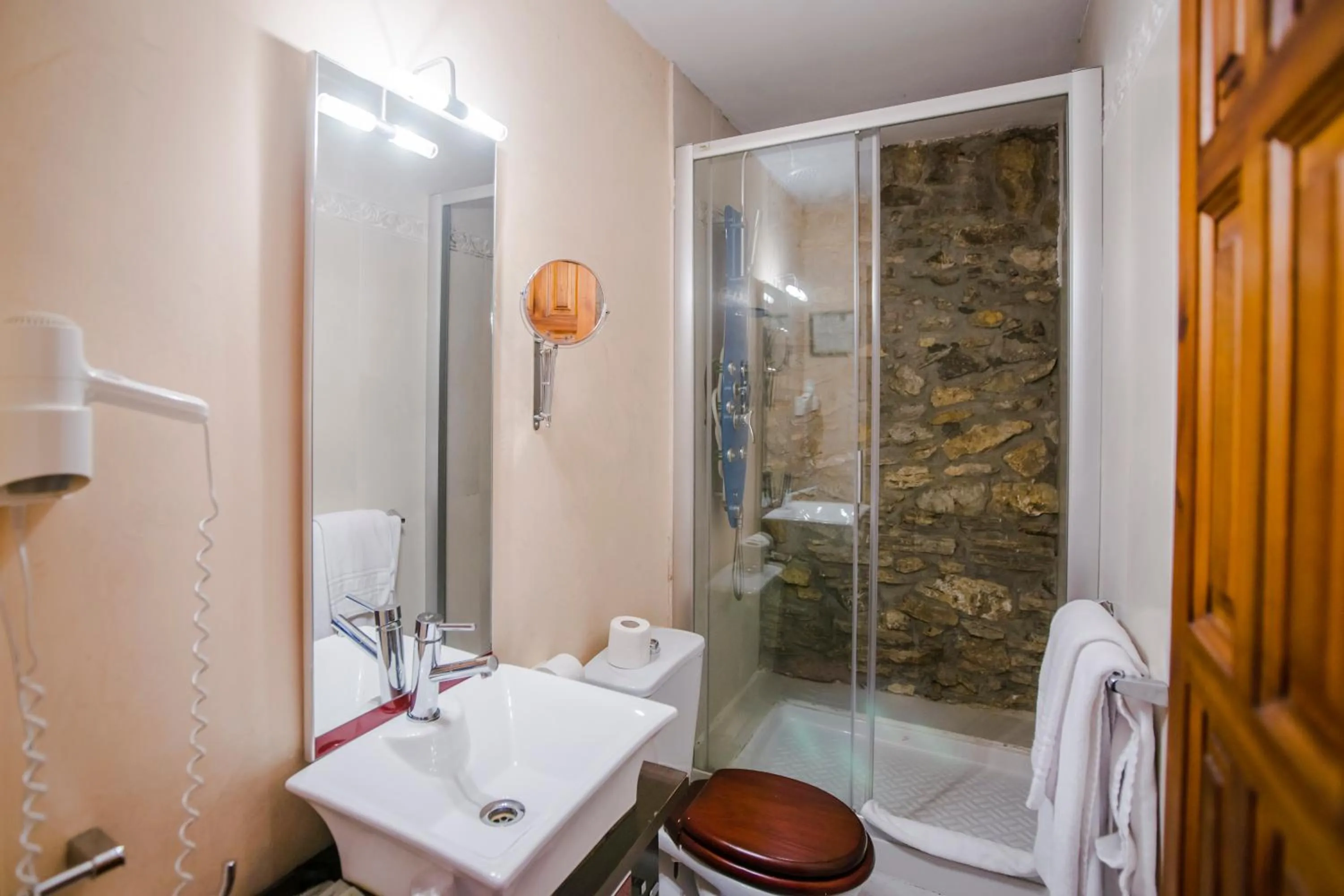 Bathroom in La Posada de Langre