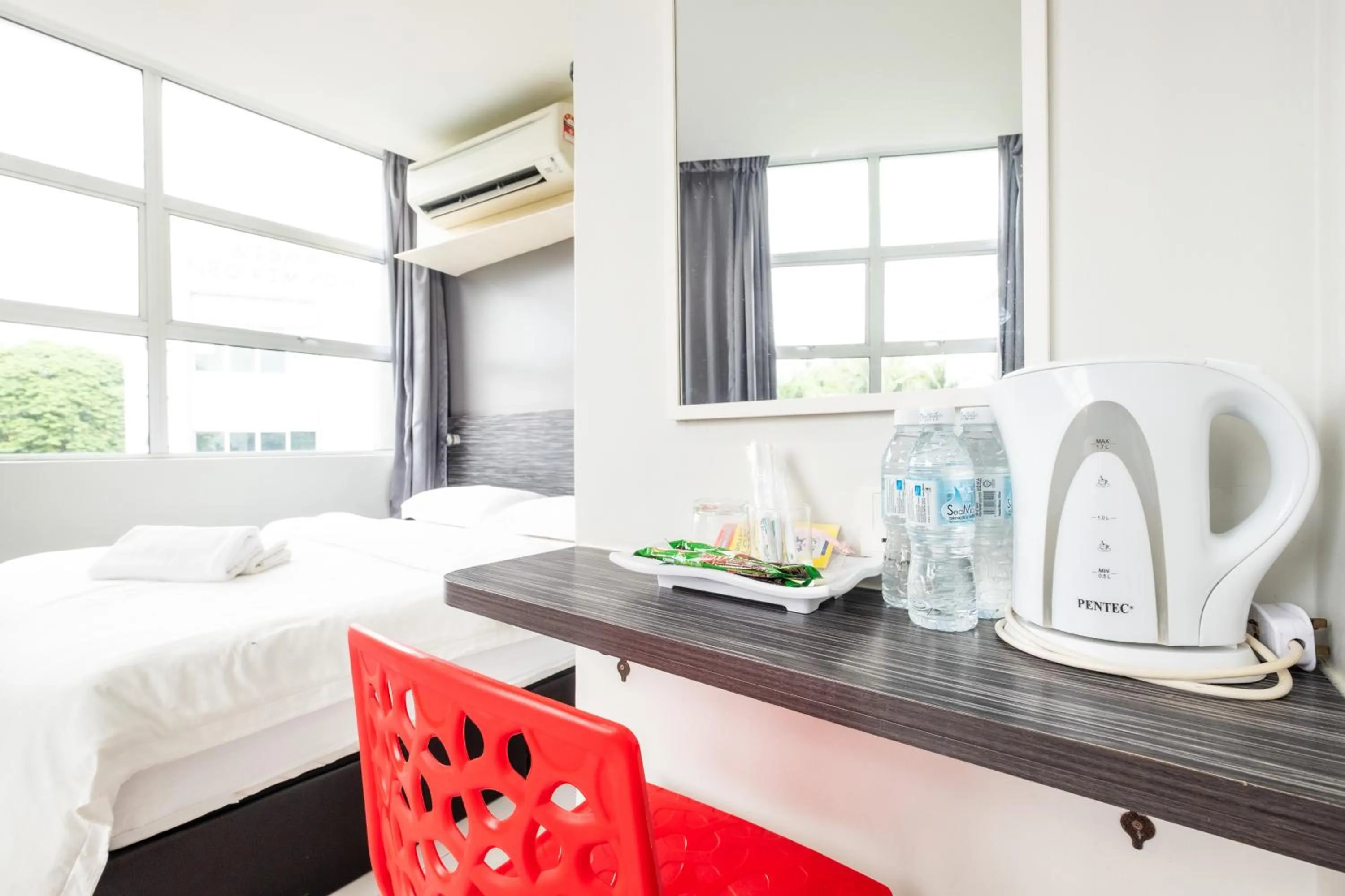 Bed in BG Business Hotel