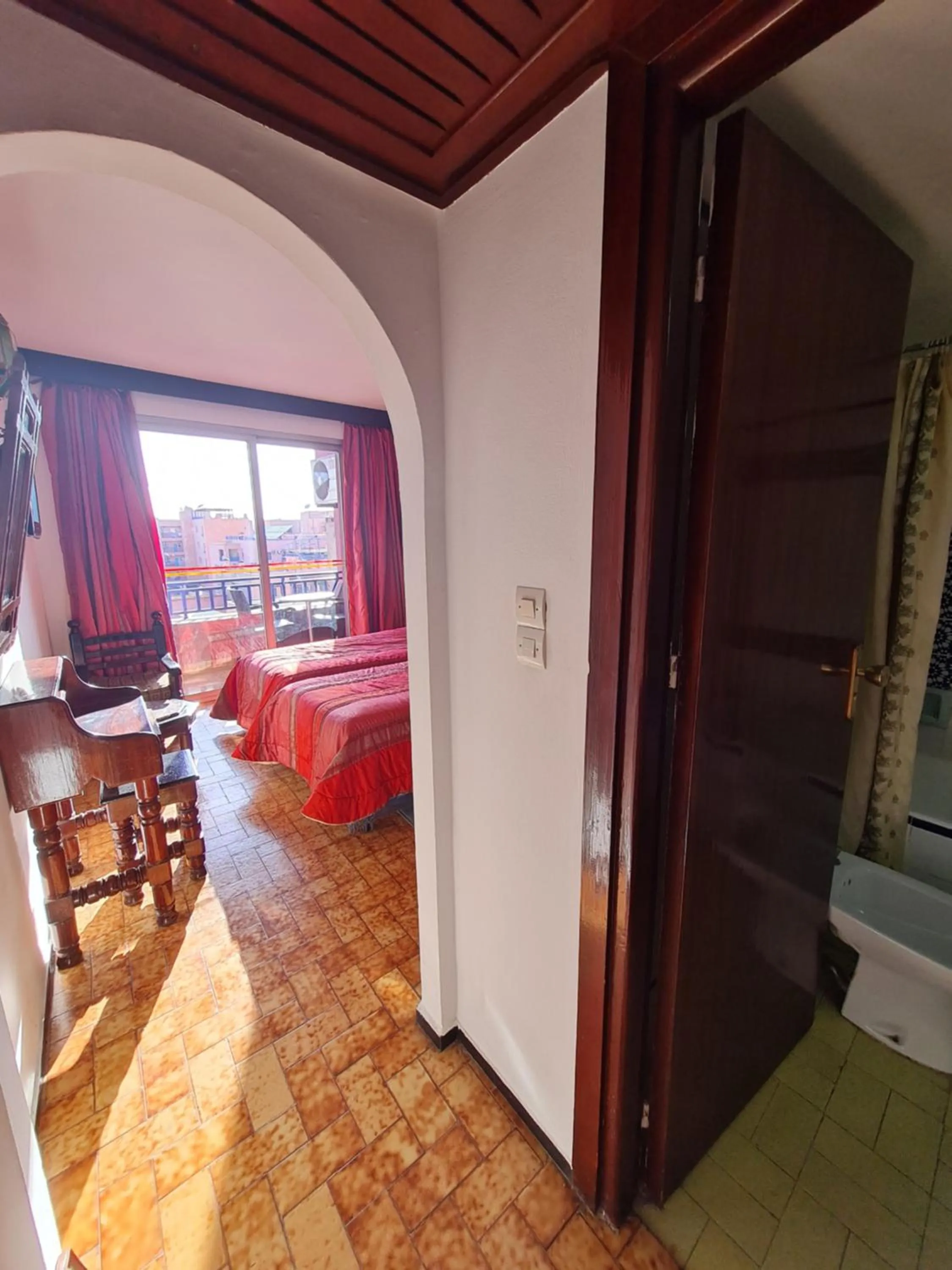 Bedroom, Bed in Hotel Tachfine