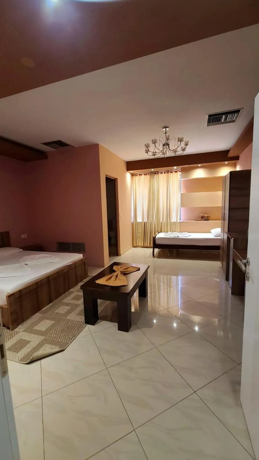 Bed in Hotel Alysa Korce