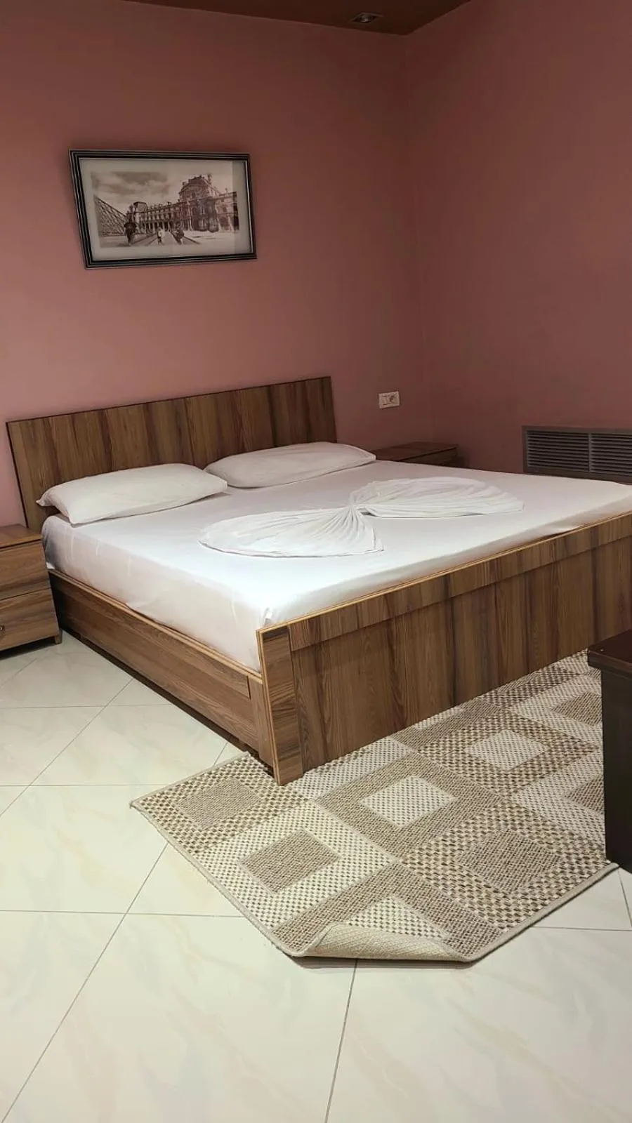 Bed in Hotel Alysa Korce