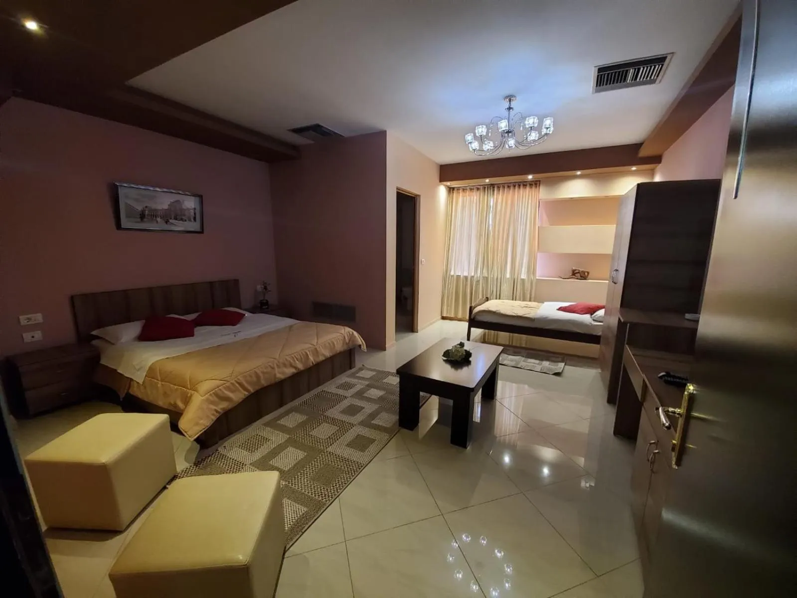 Photo of the whole room, Bed in Hotel Alysa Korce