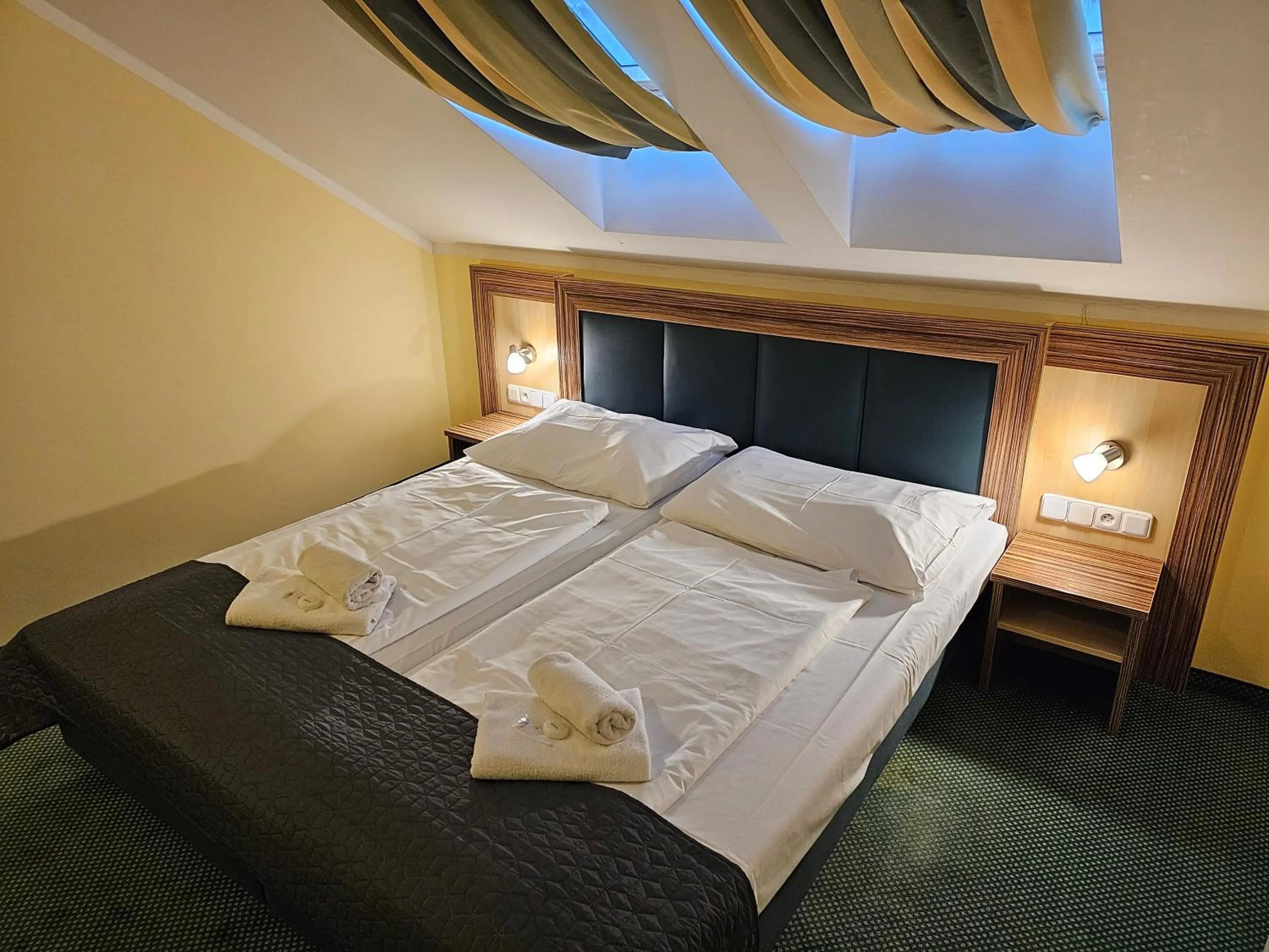 Bed in Hotel U Divadla