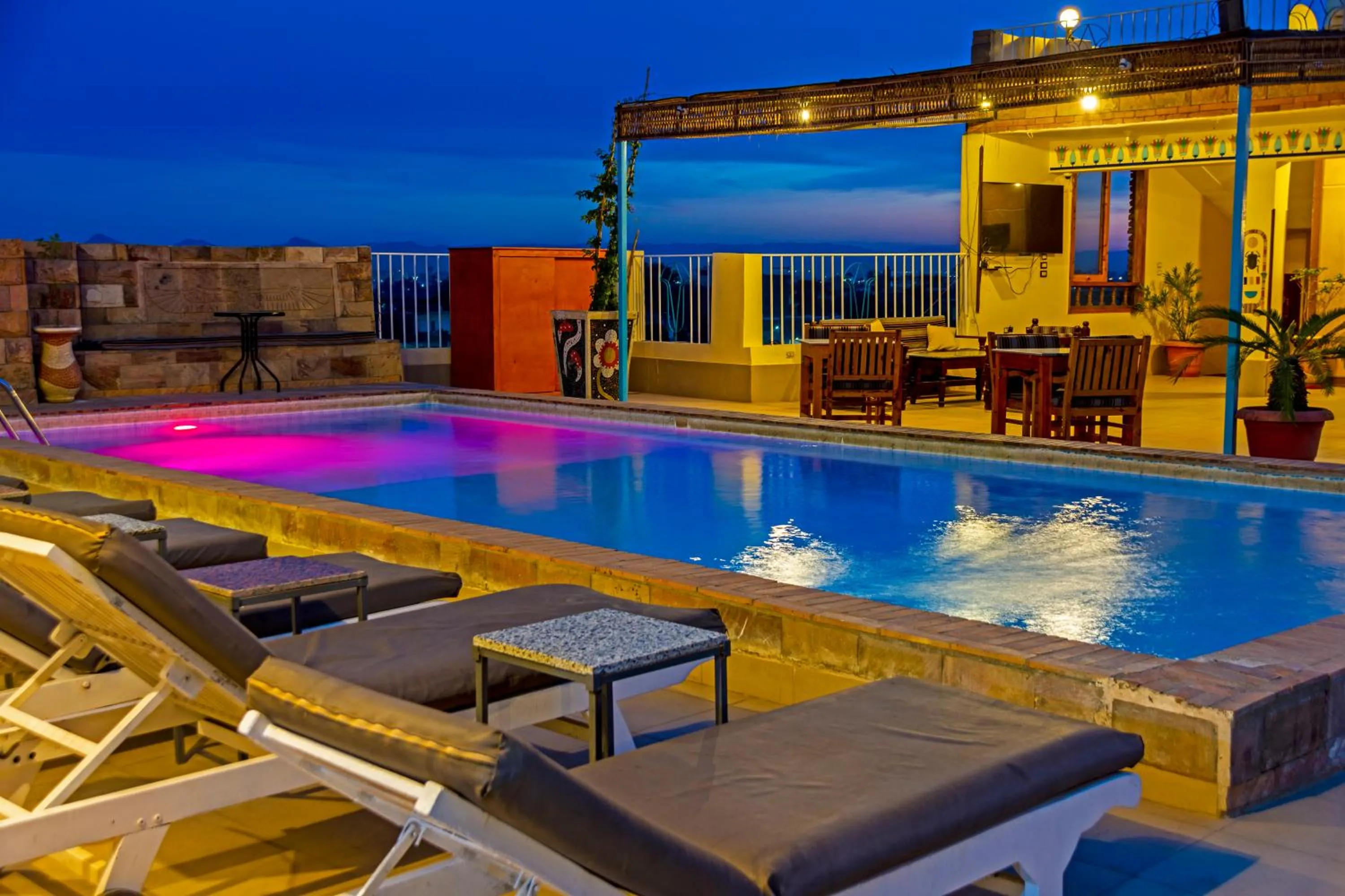 Swimming pool in Thebes Hotel