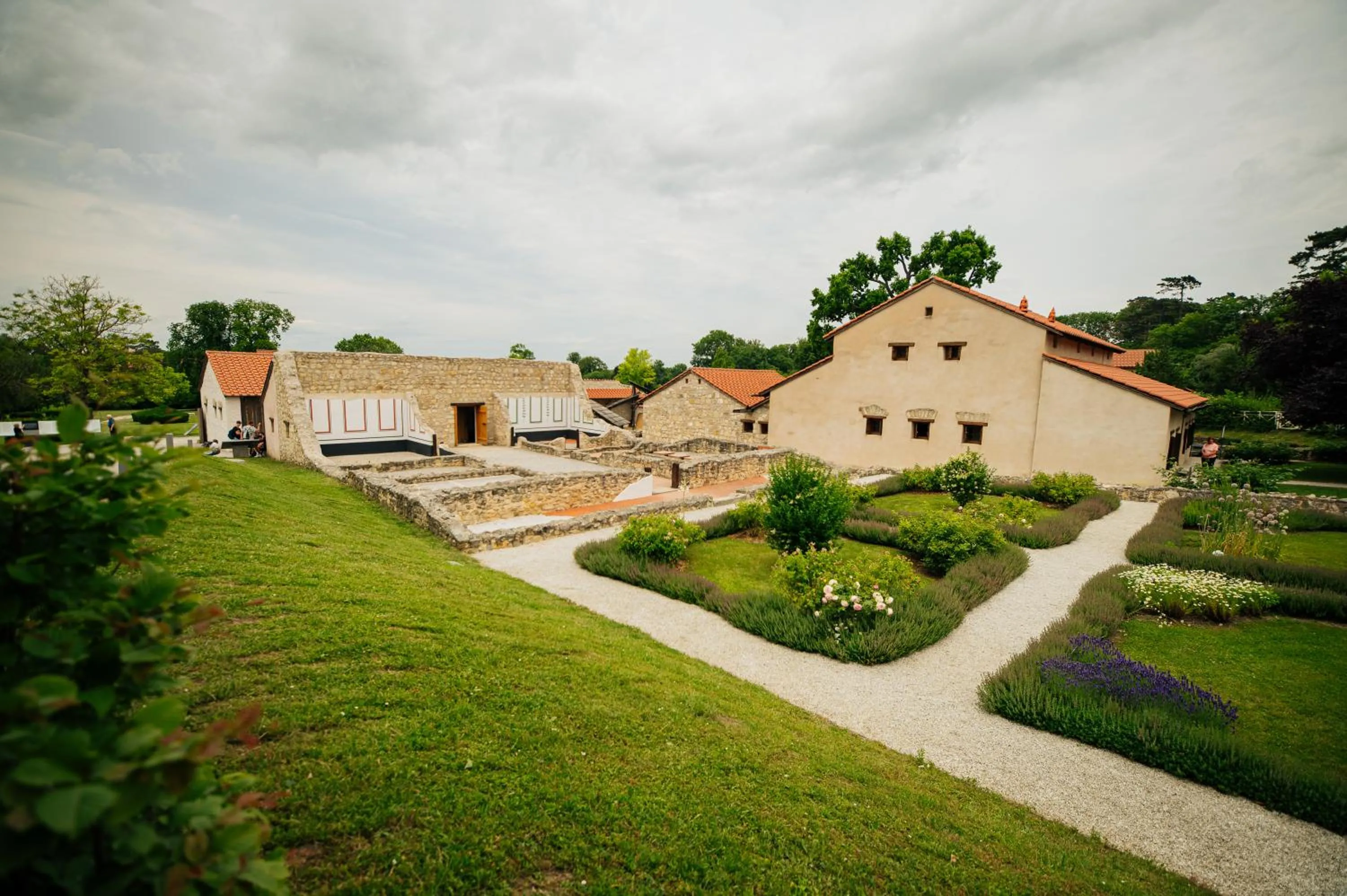 Nearby landmark in Hotel Marc Aurel