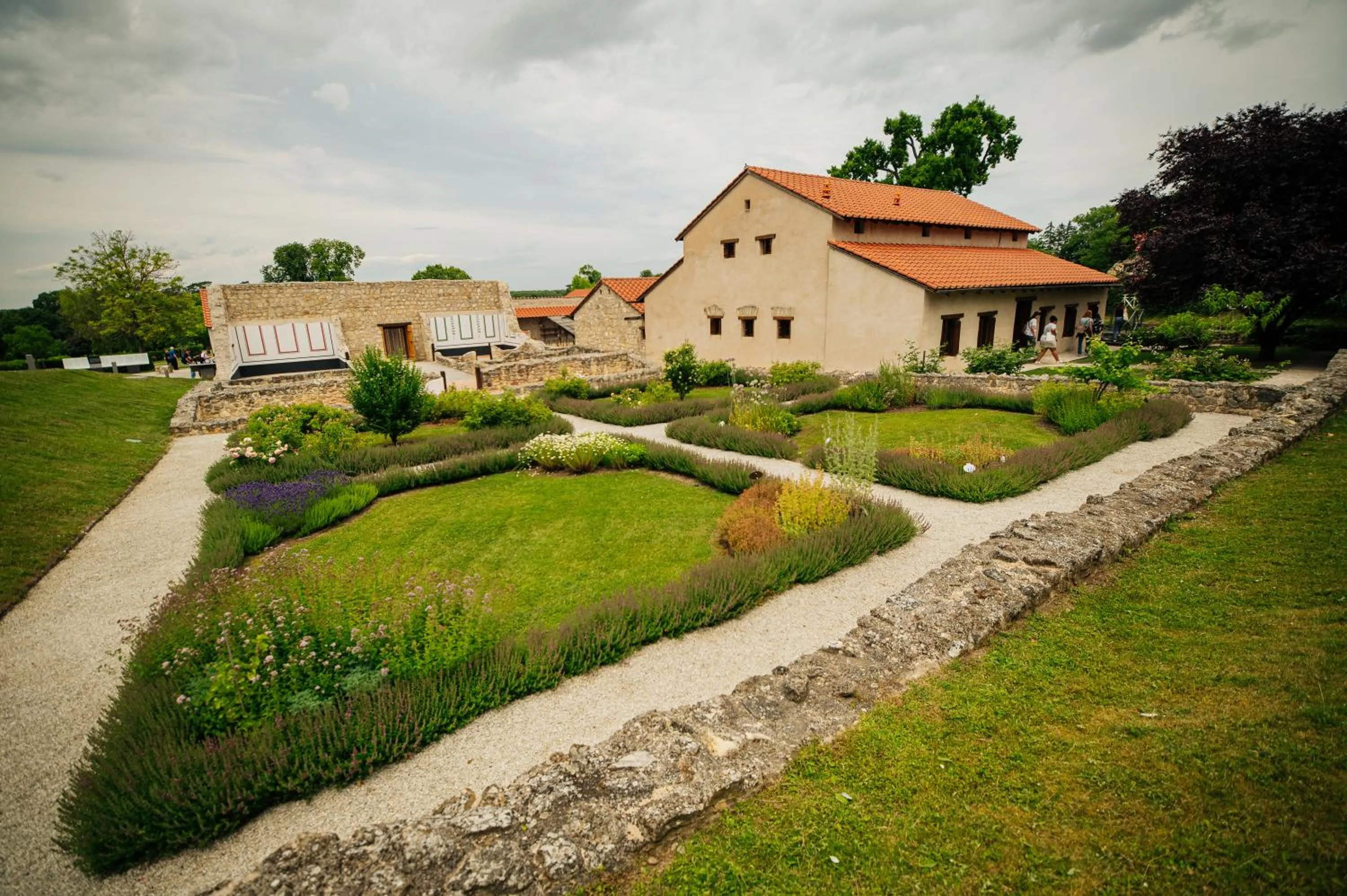 Nearby landmark in Hotel Marc Aurel
