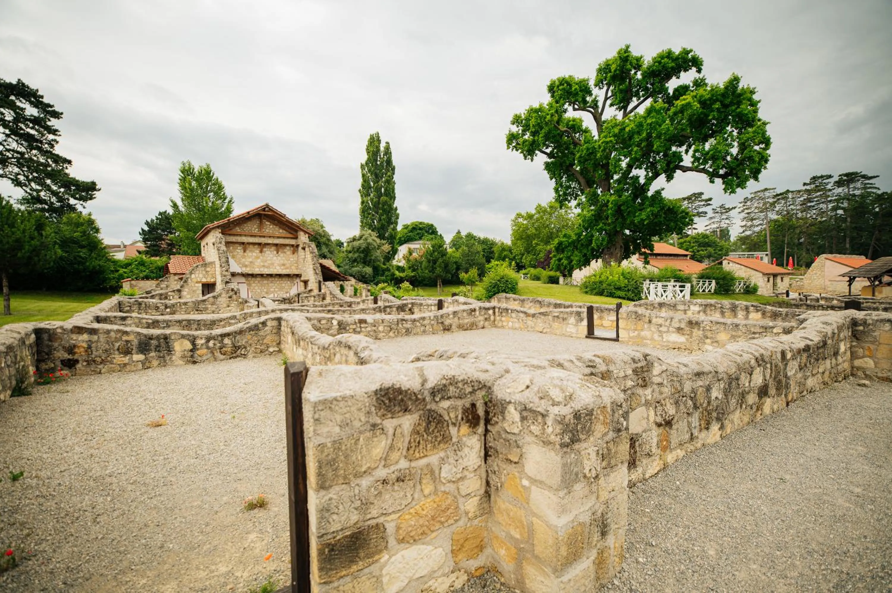Nearby landmark in Hotel Marc Aurel