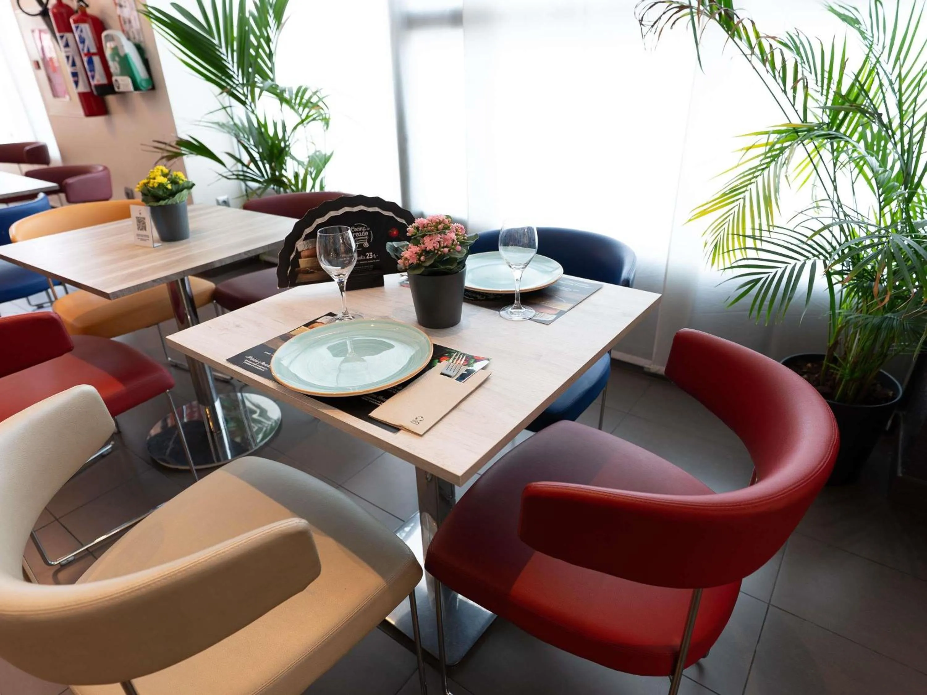 Lounge or bar in Novotel Suites Malaga Centro