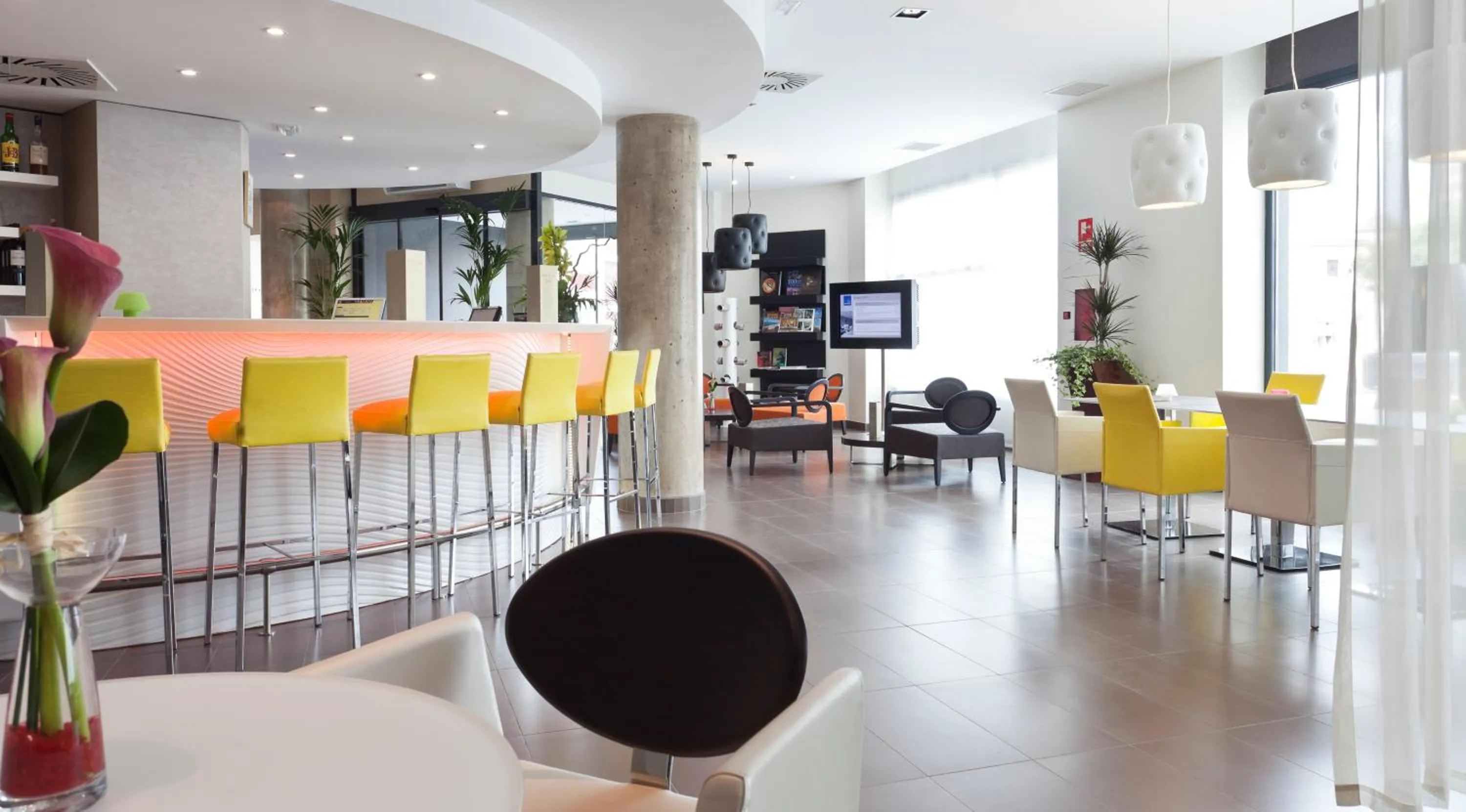 Lobby or reception in Novotel Suites Malaga Centro