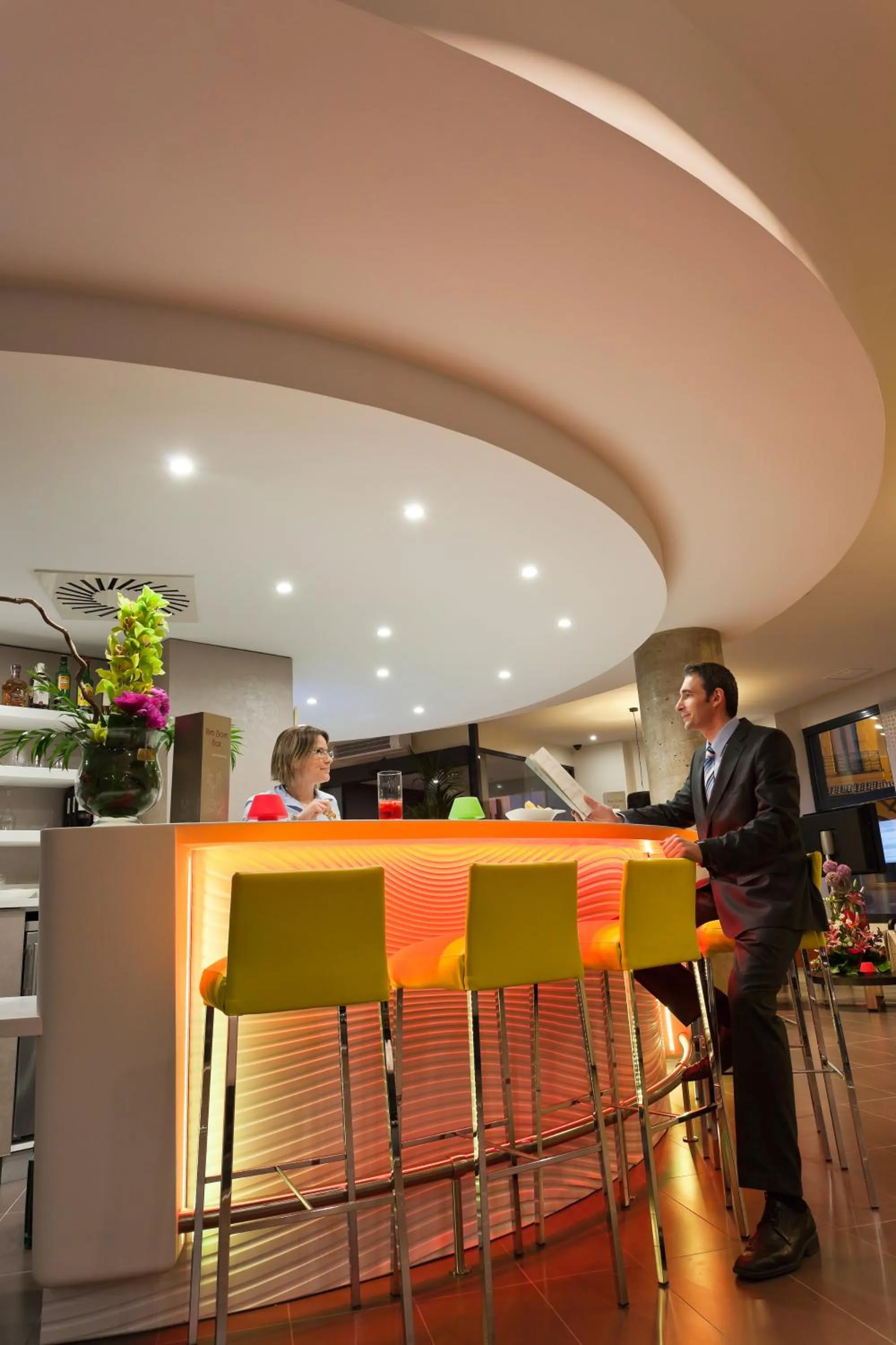 Lounge or bar in Novotel Suites Malaga Centro