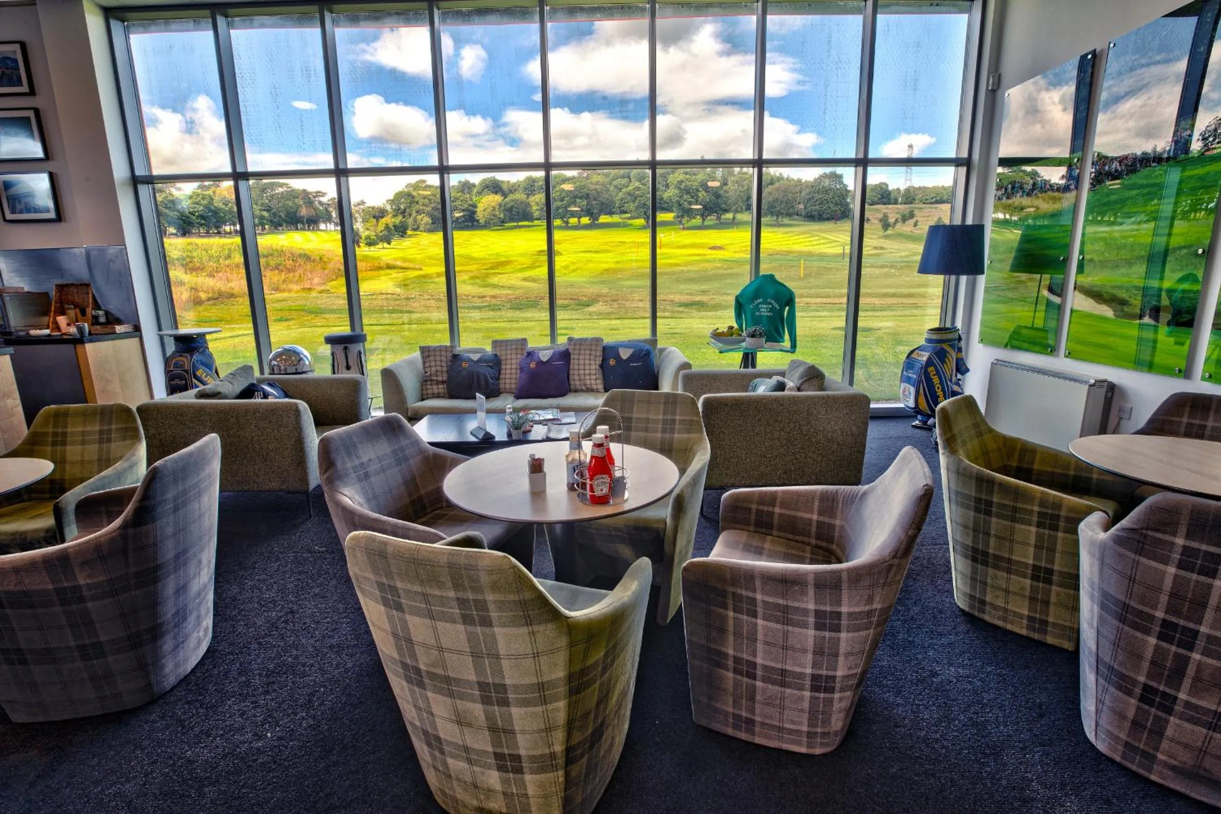 Lounge or bar in Close House