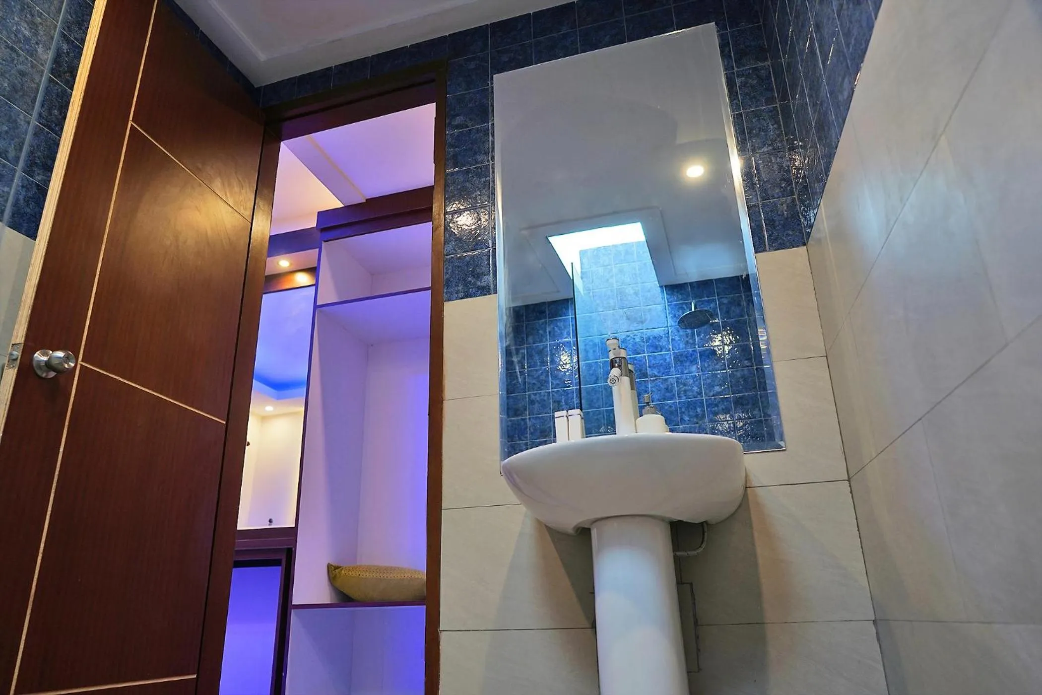 Bathroom in Sari Gili Bungalow