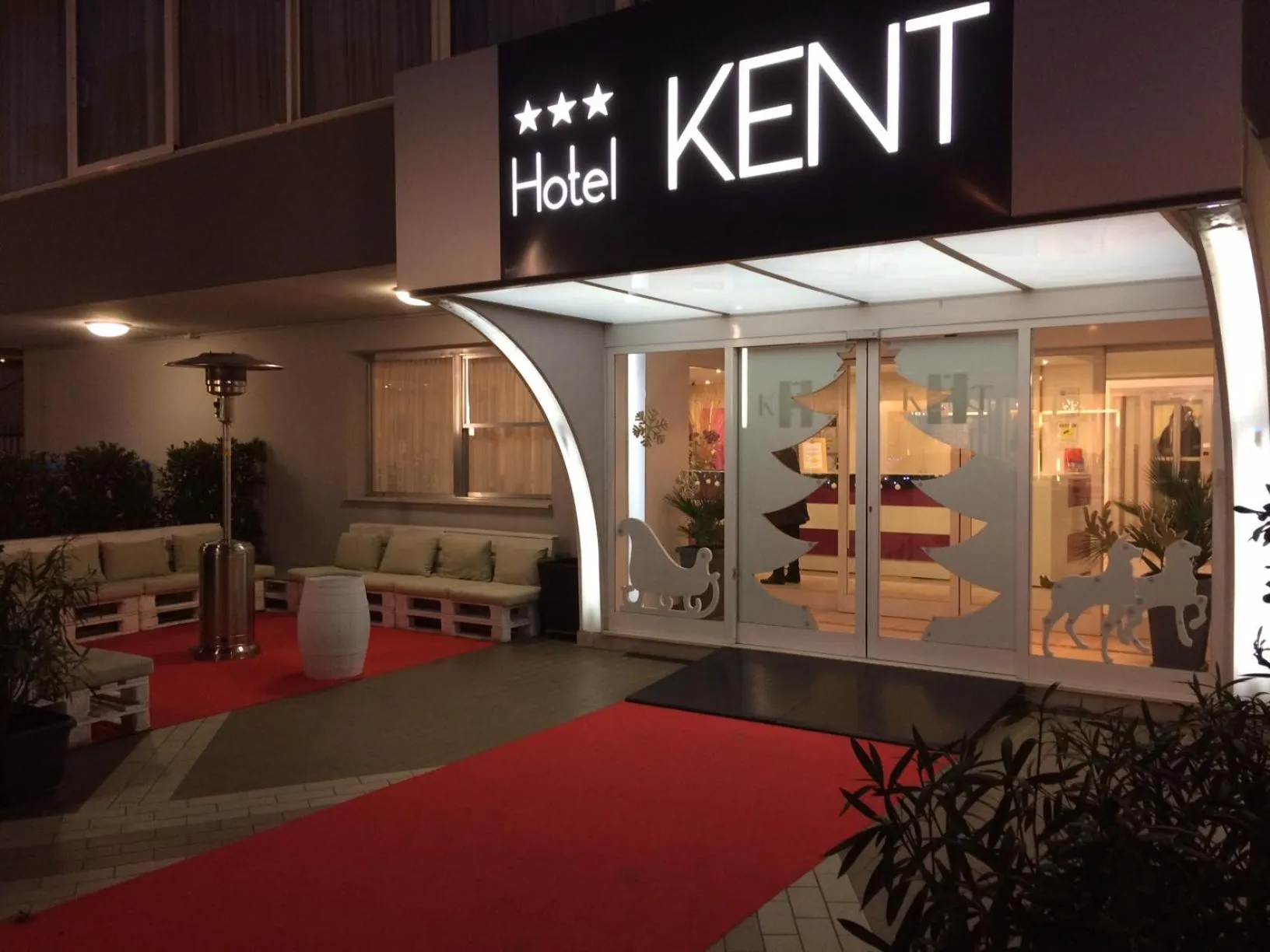 Facade/entrance in Hotel Kent