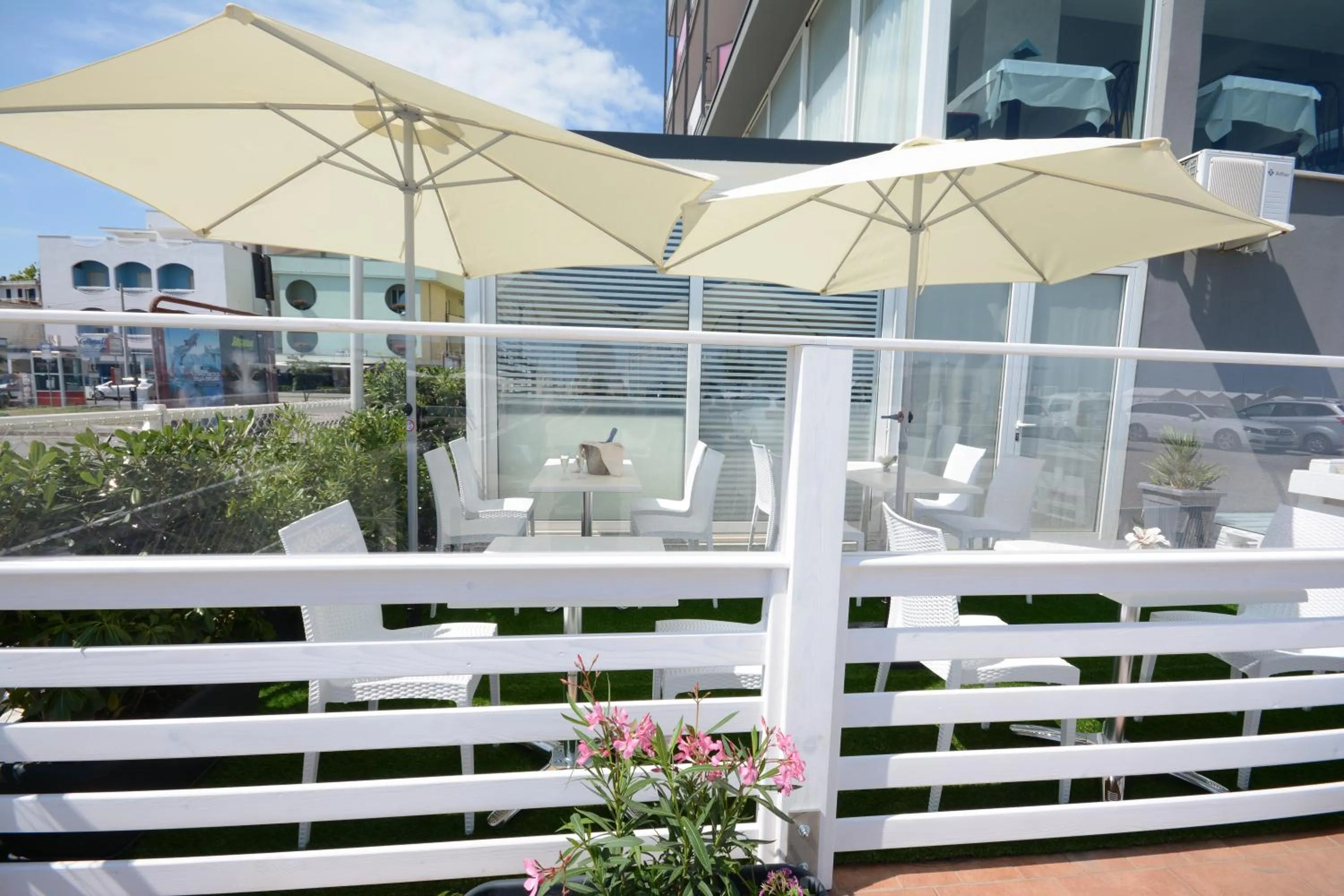 Restaurant/places to eat in Hotel Kent